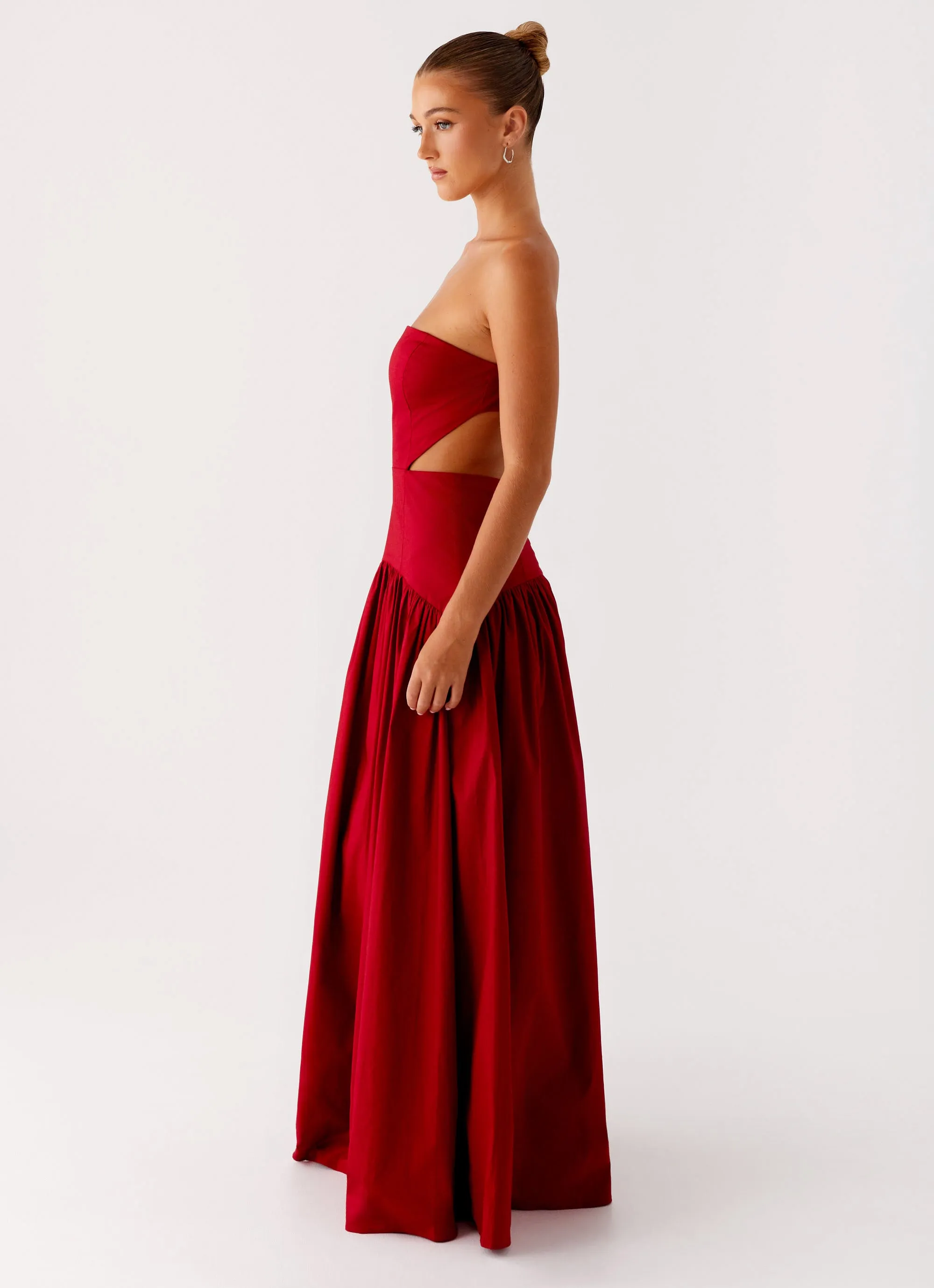 Aamari Maxi Dress - Red elegant design