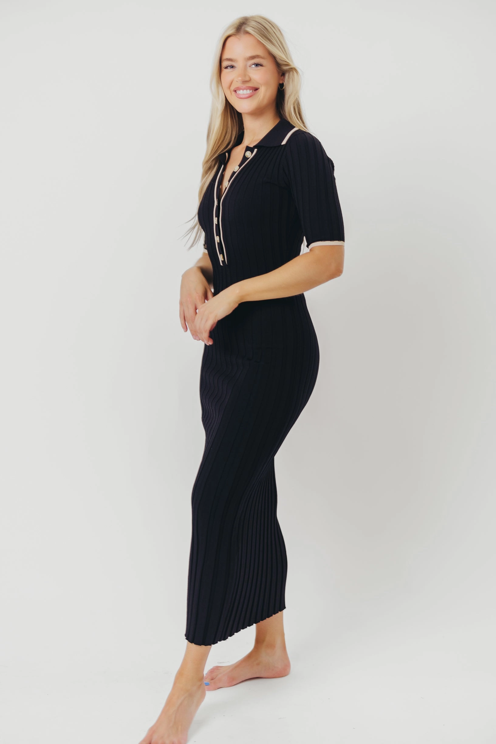 Addie Ribbed Button-Down Maxi Dress in Black - Nursing and Bump Friendly Weekend Fresh Polite Vibe