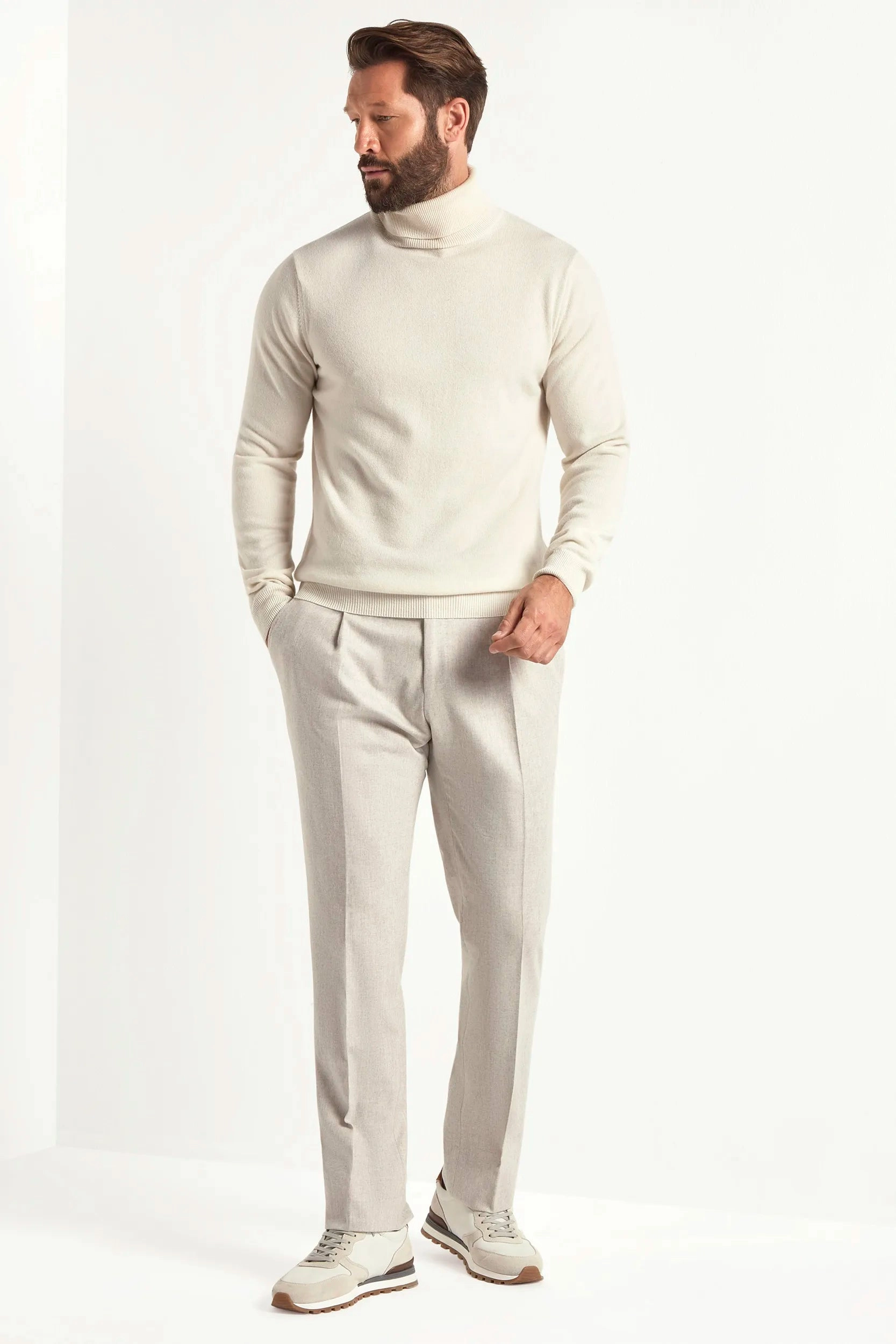 Temperature Regulating Knit Off-white cashmere turtleneck ?C Made in italy