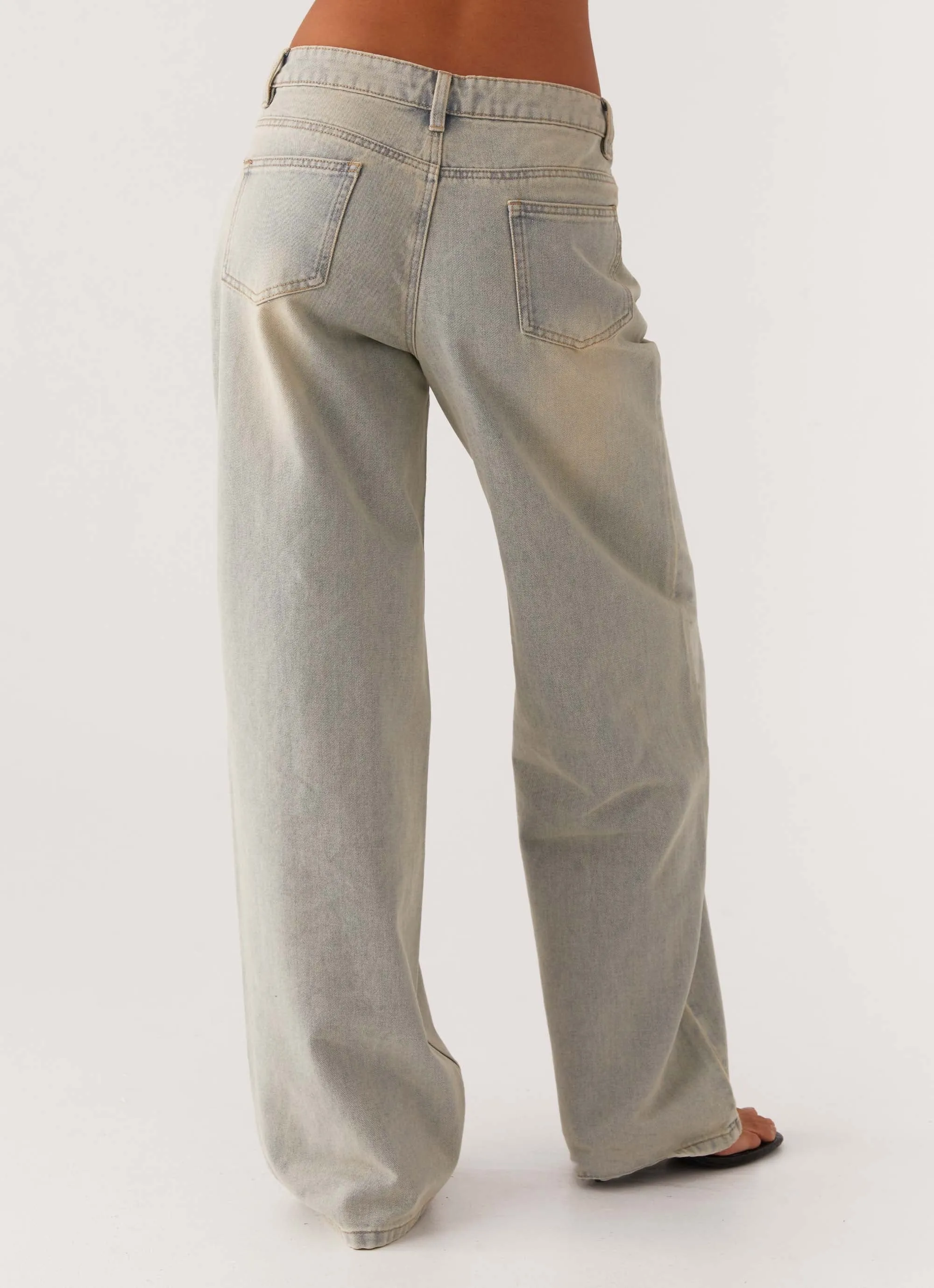 Riveted Stress Points Evening Stroll Athlete Fit Keanna Low Rise Denim Jeans - Vintage