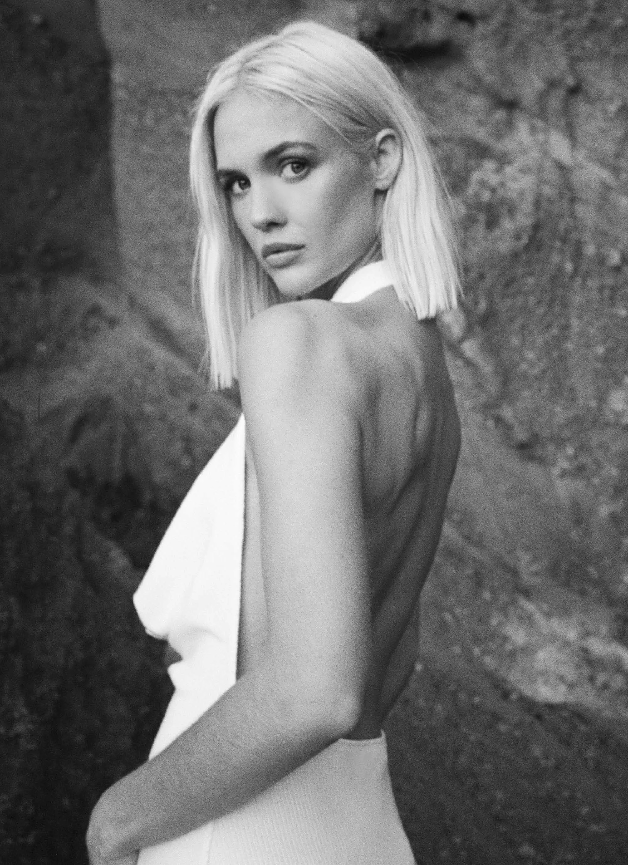 Mid Season Elegant Waistband Anella Maxi Dress - White