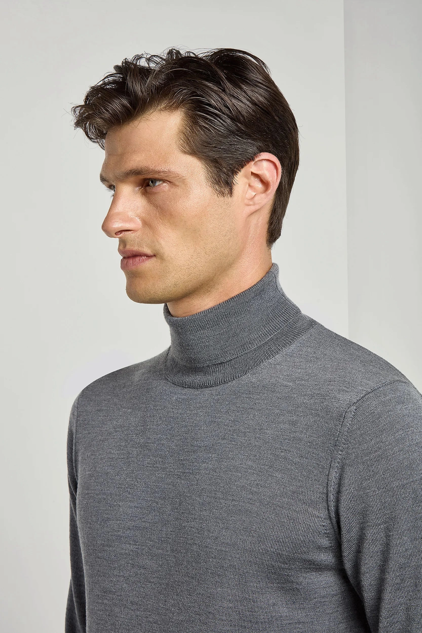 Weekend Style Anthracite Merino Turtleneck ?C Made in Italy