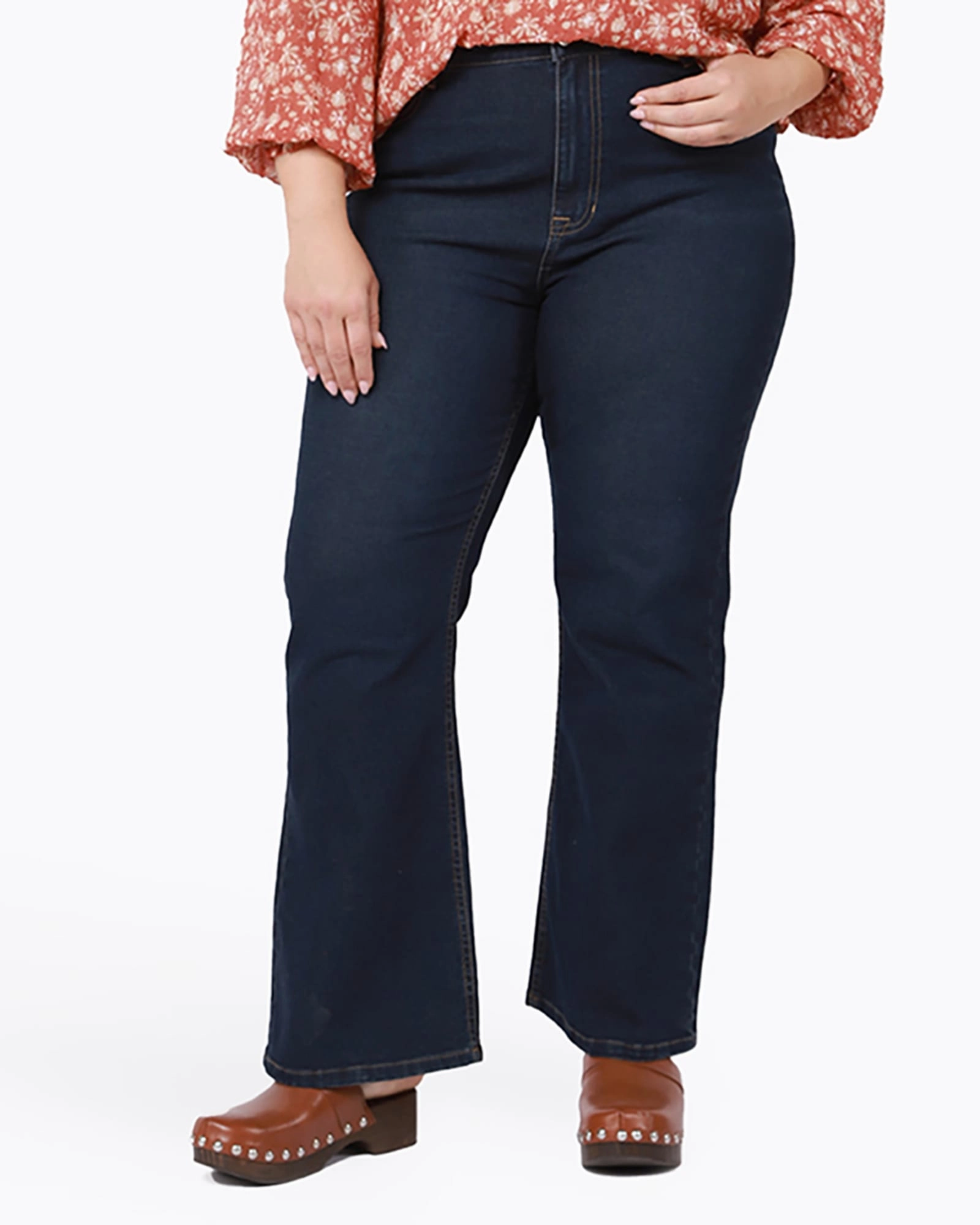 Araceli High Rise Wide Leg Jeans | Navy Mid Rise Crisp Look