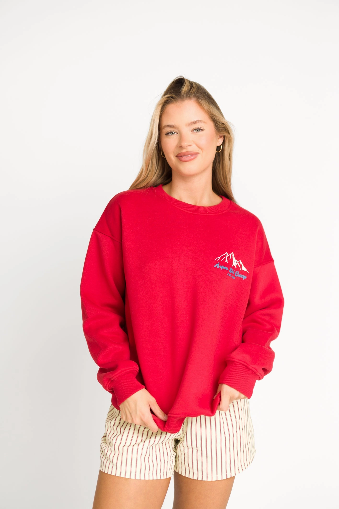 Roomy Fit Trendy Appeal Aspen Ski Camp Sweatshirt in Cherry