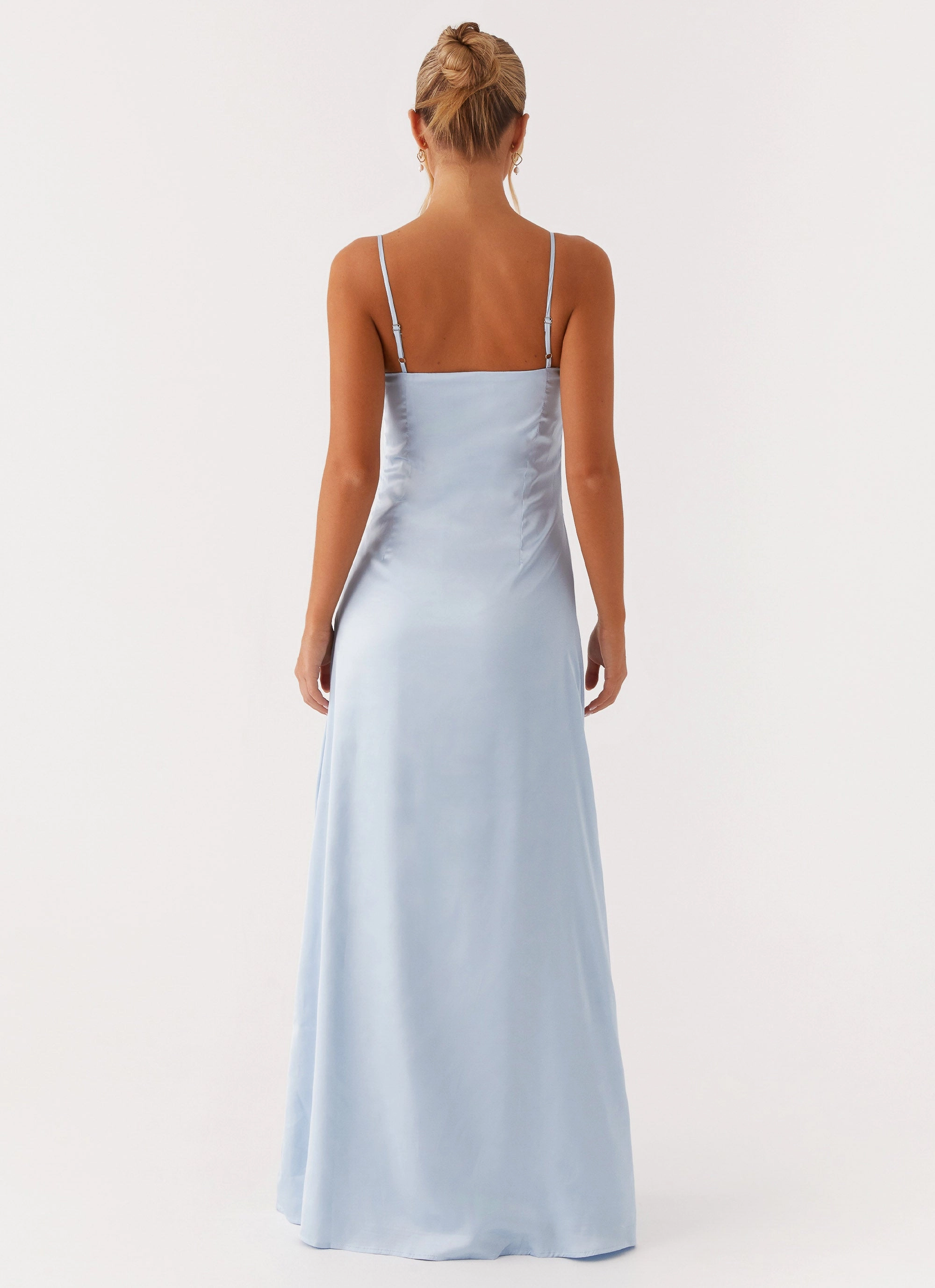 Aster Bloom Maxi Dress - Blue Smooth-Finish Subtle Detail
