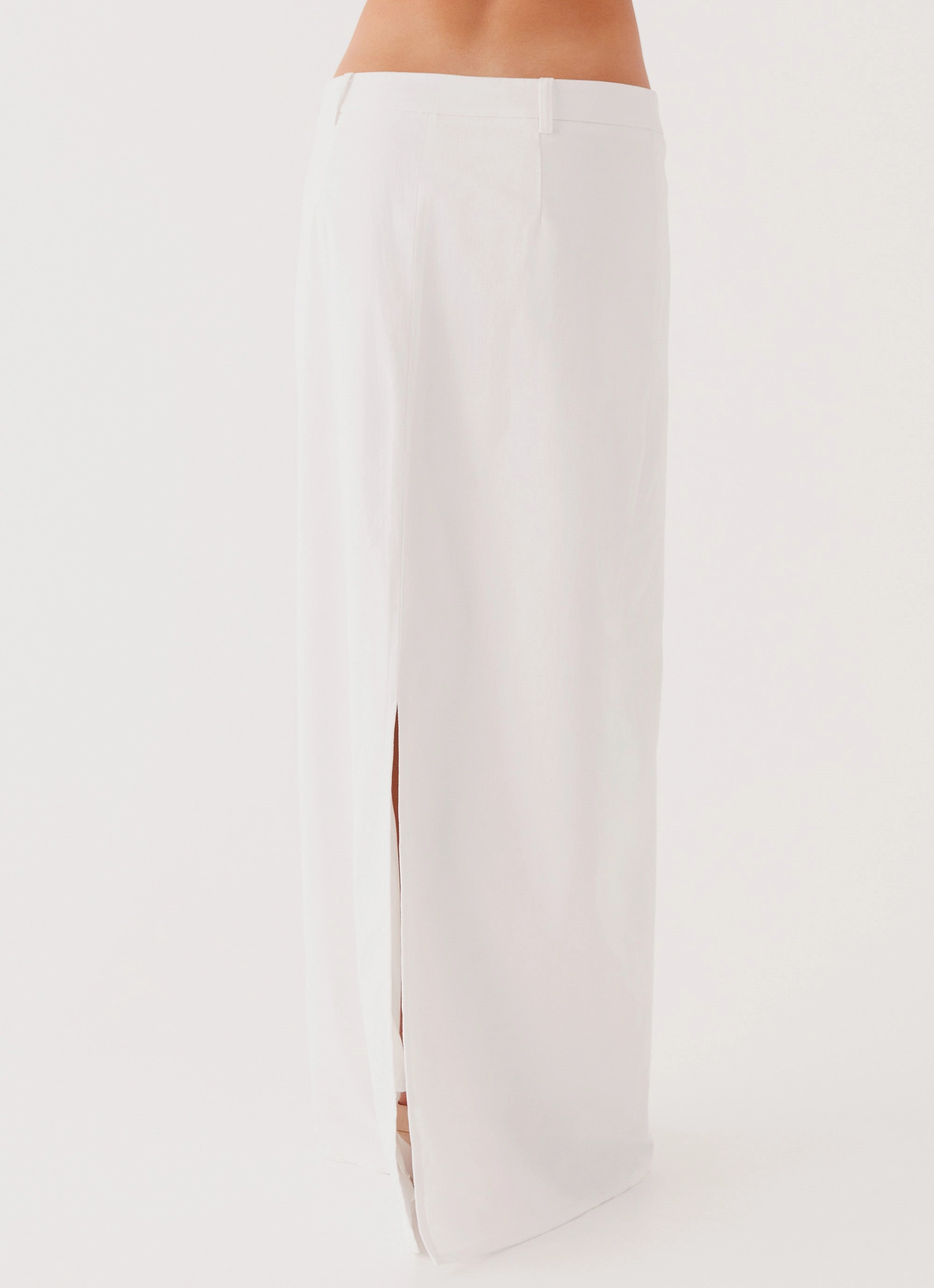 relief presence Jaslyn Maxi Skirt - White