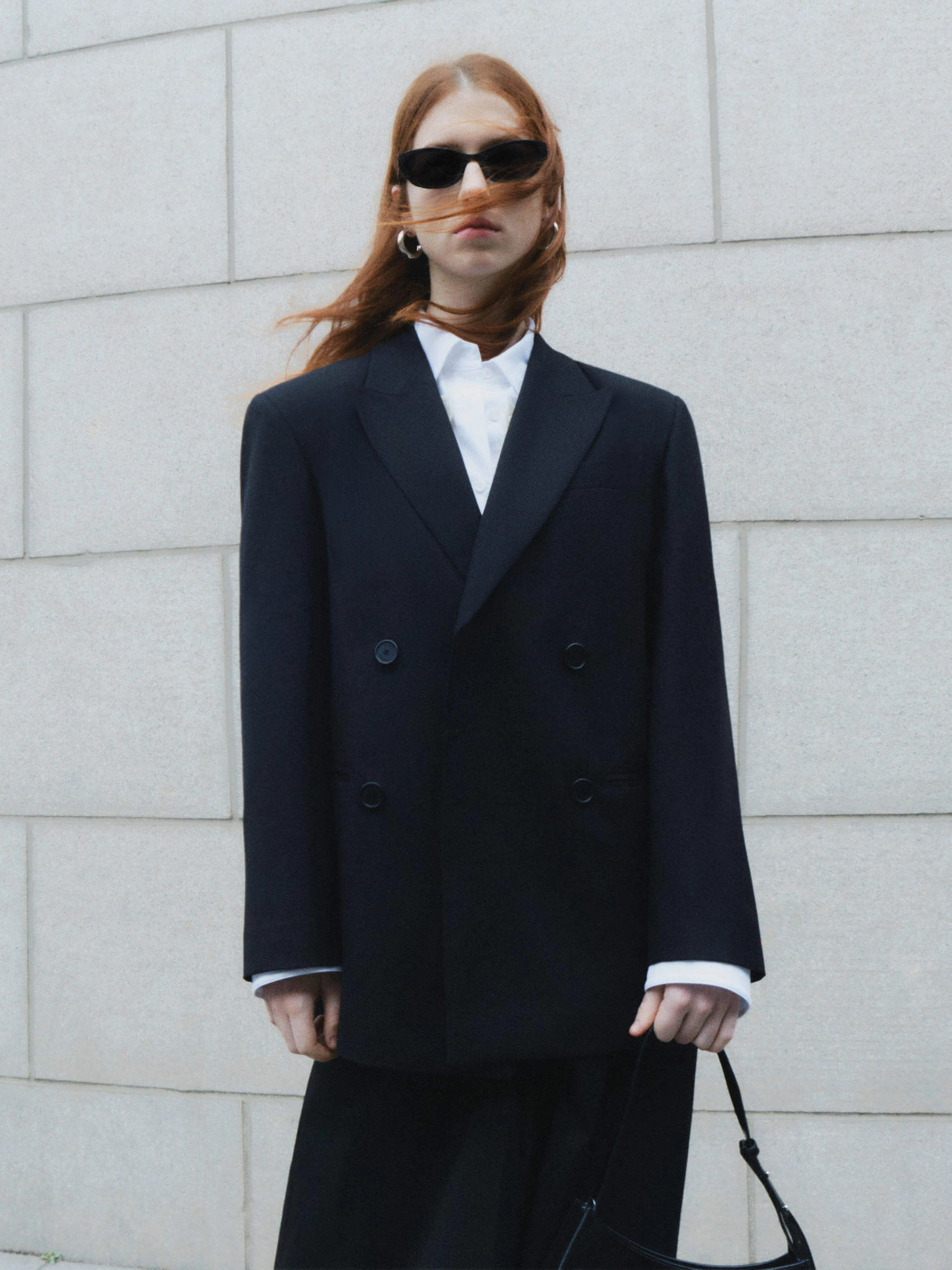 MagneticClosure Back Cutout Tie Blazer