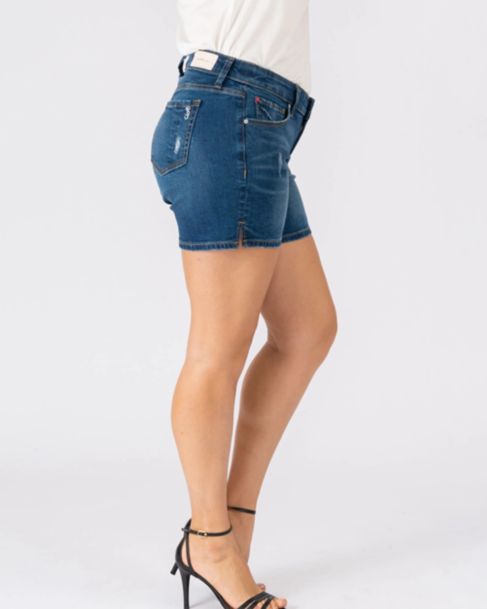 Baylee Side Vent Shorts | GRACELYNN Trendy Sunny Vibes Style Focus