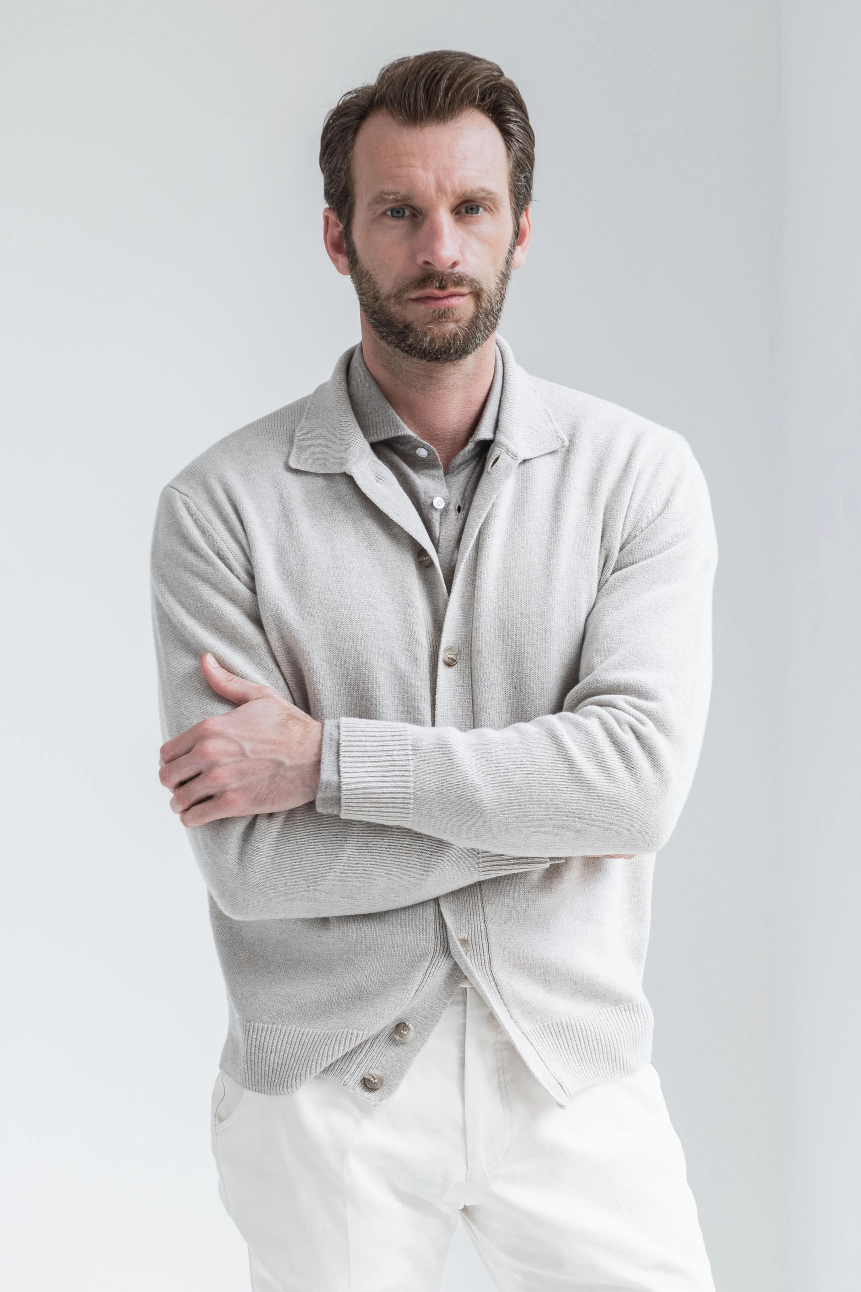 Versatile Trend Beige Cardigan ?C Made in Italy