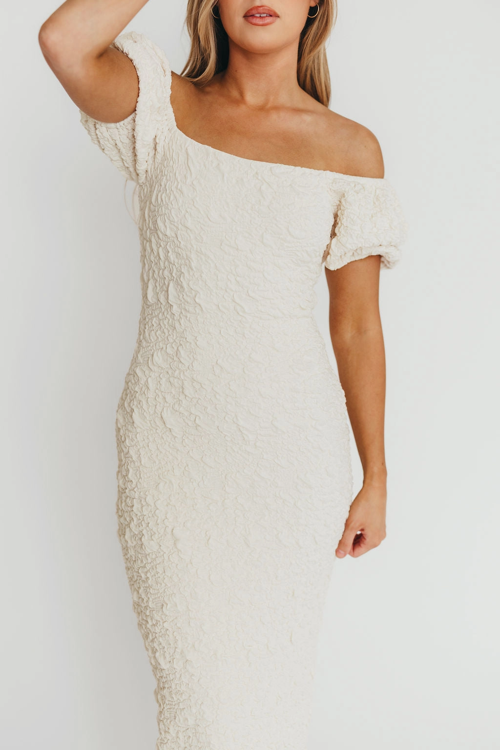 Blakeley Textured Midi Dress in Ivory - Bump Friendly & Inclusive Sizing (S-3XL) Gift-Worthy Gentle Texture
