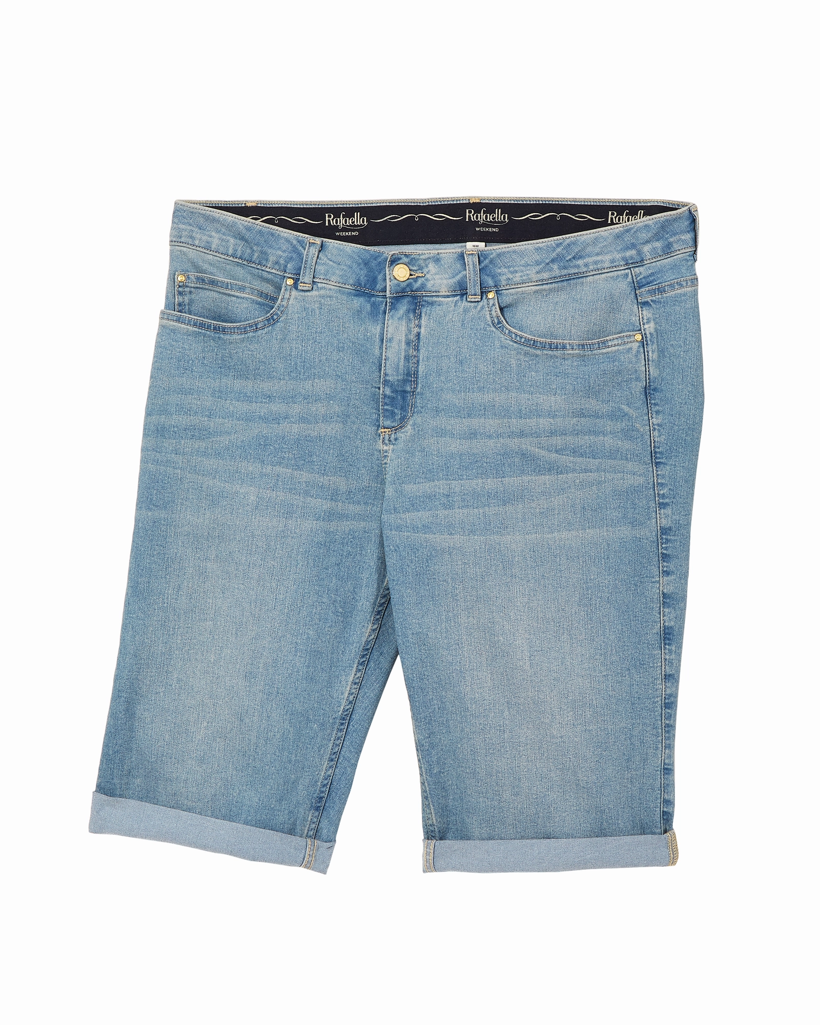Daily Driven Wrinkle Free Fabric Treatment Bradford Cuffed Bermuda Short | Light Wash