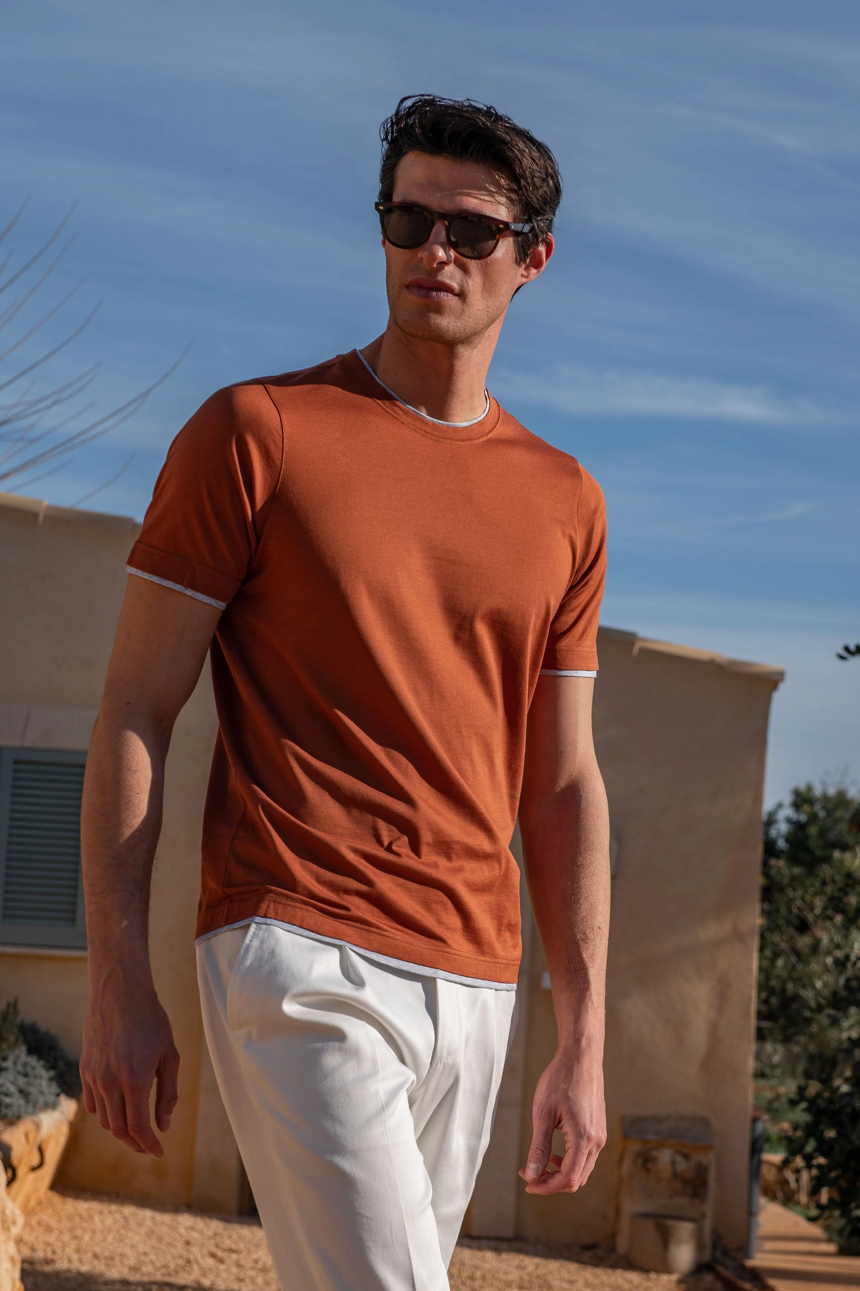 Rusty cotton t-shirt with collar detail - Made in Italy Stylish Staple