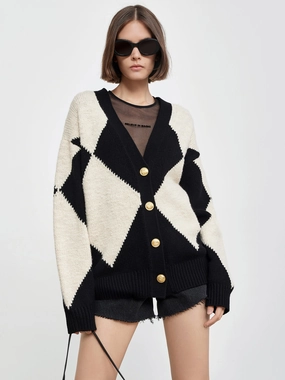 Diamond Check Knit Wool-Blend Cardigan MidWeight Construction