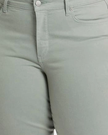 BRIELLA SHORT | Lily Pad Festival Outfit Comfy Artist Vibe