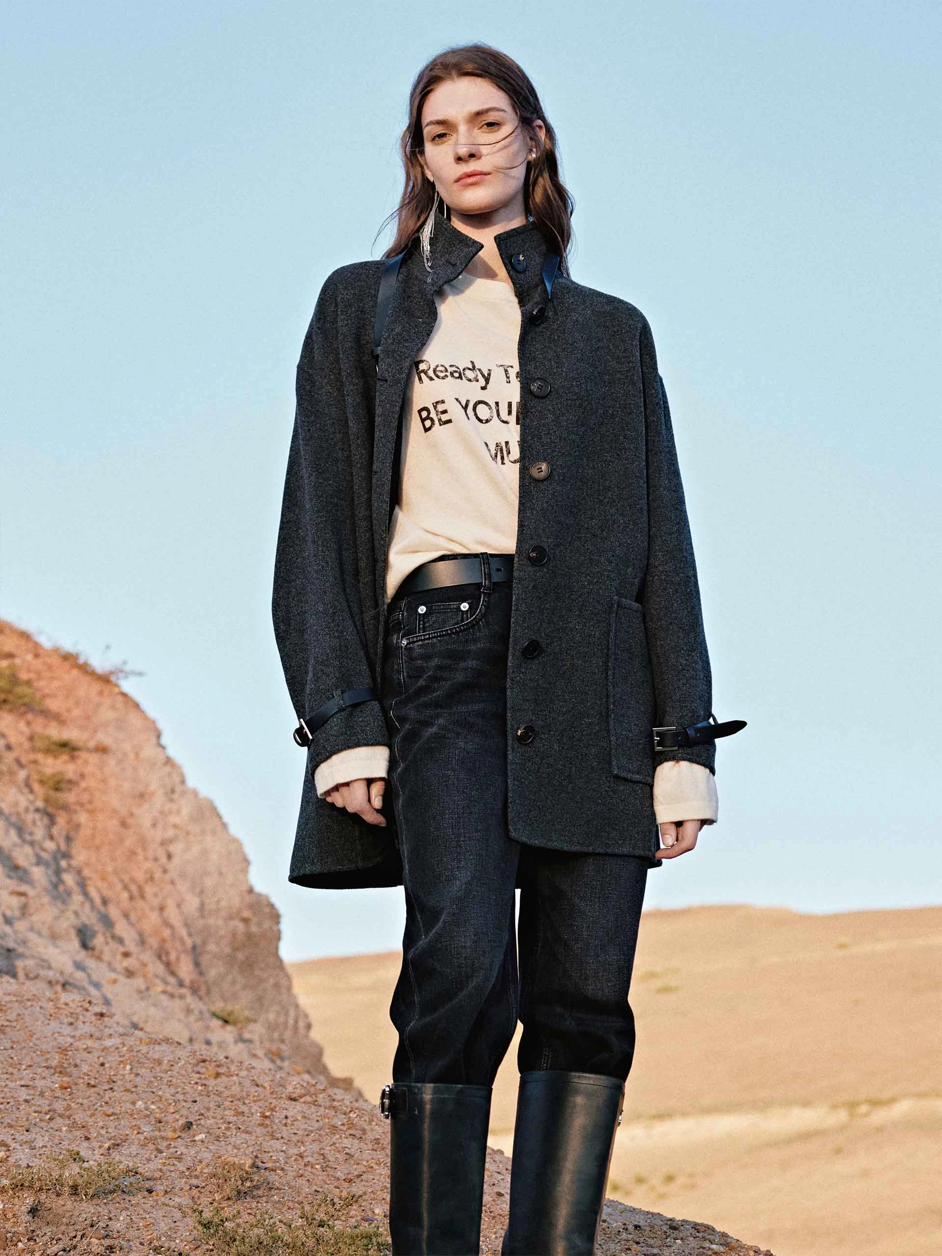 Buckle Detail Wool Coat Thermal regulation