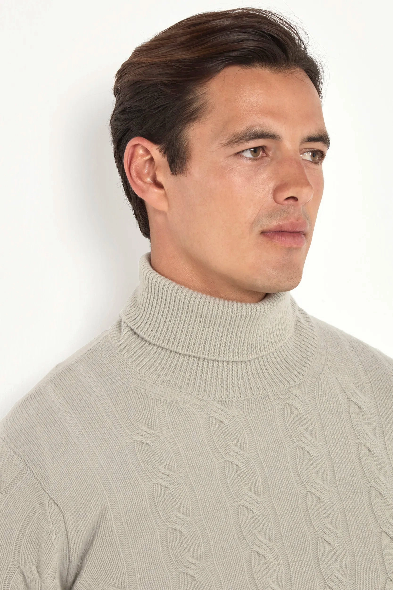 Reinforced Seams Light sage cable knit turtleneck ?C Made in Italy