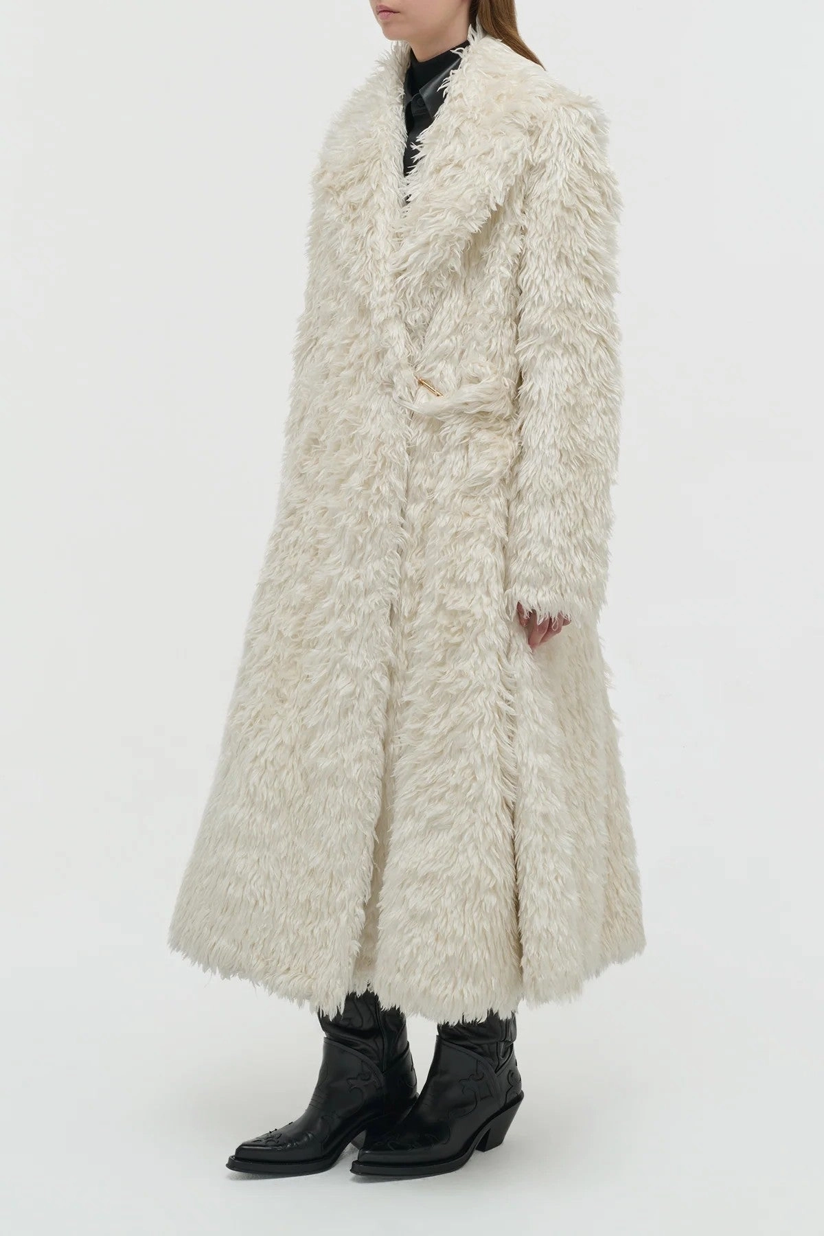 Rugged Daily Style Cantwell Coat in Ivory Silk Fur