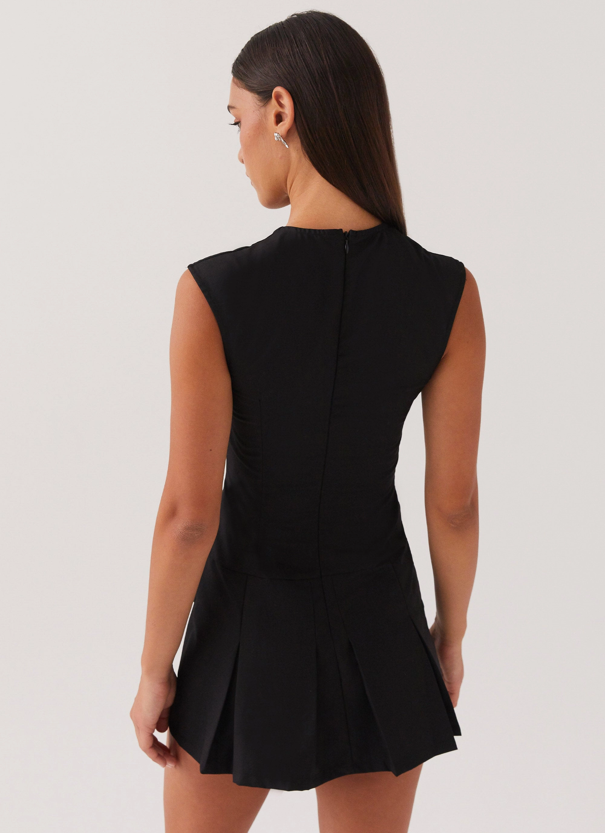 Cassia Mini Dress - Black Soft Lines Simple yet sophisticated gown