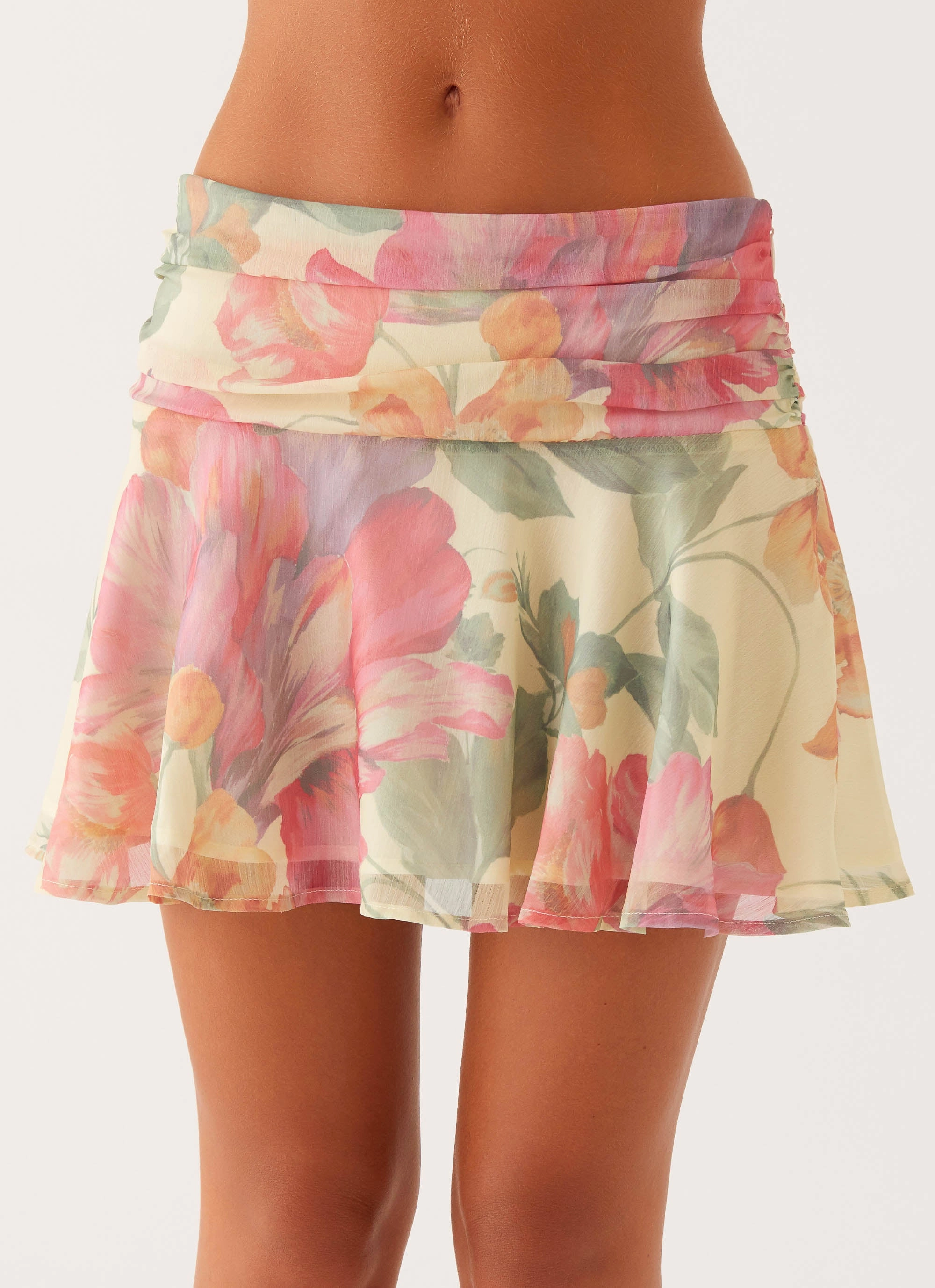 Outfit Combo Beach Day Chemistry Low Rise Mini Skirt - Yellow Peony