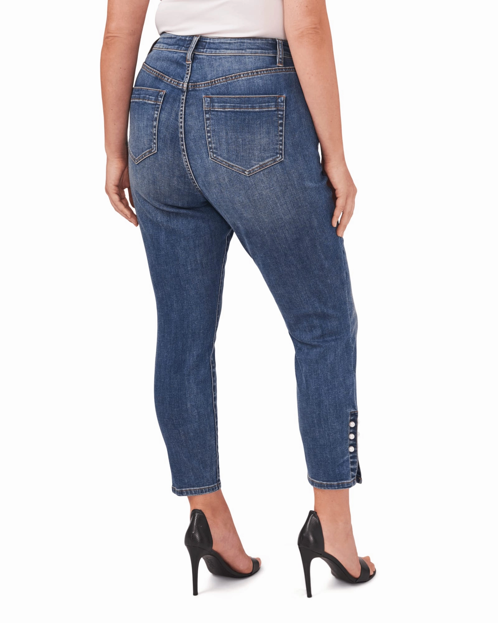 Common Outfit Streetwear Fan Family Style Sloane Pearl Jeans | TRUE BLUE