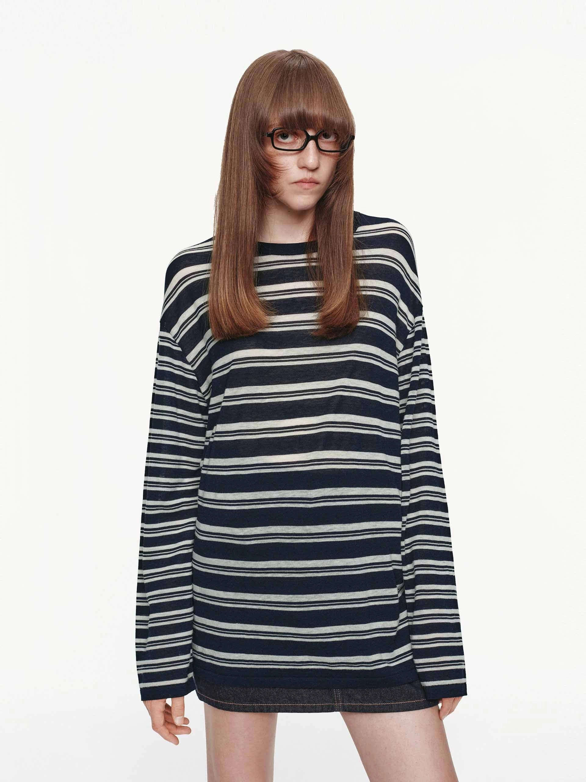 Round Neck Striped Sweater EcoFriendly Textile QuickDry Fabric