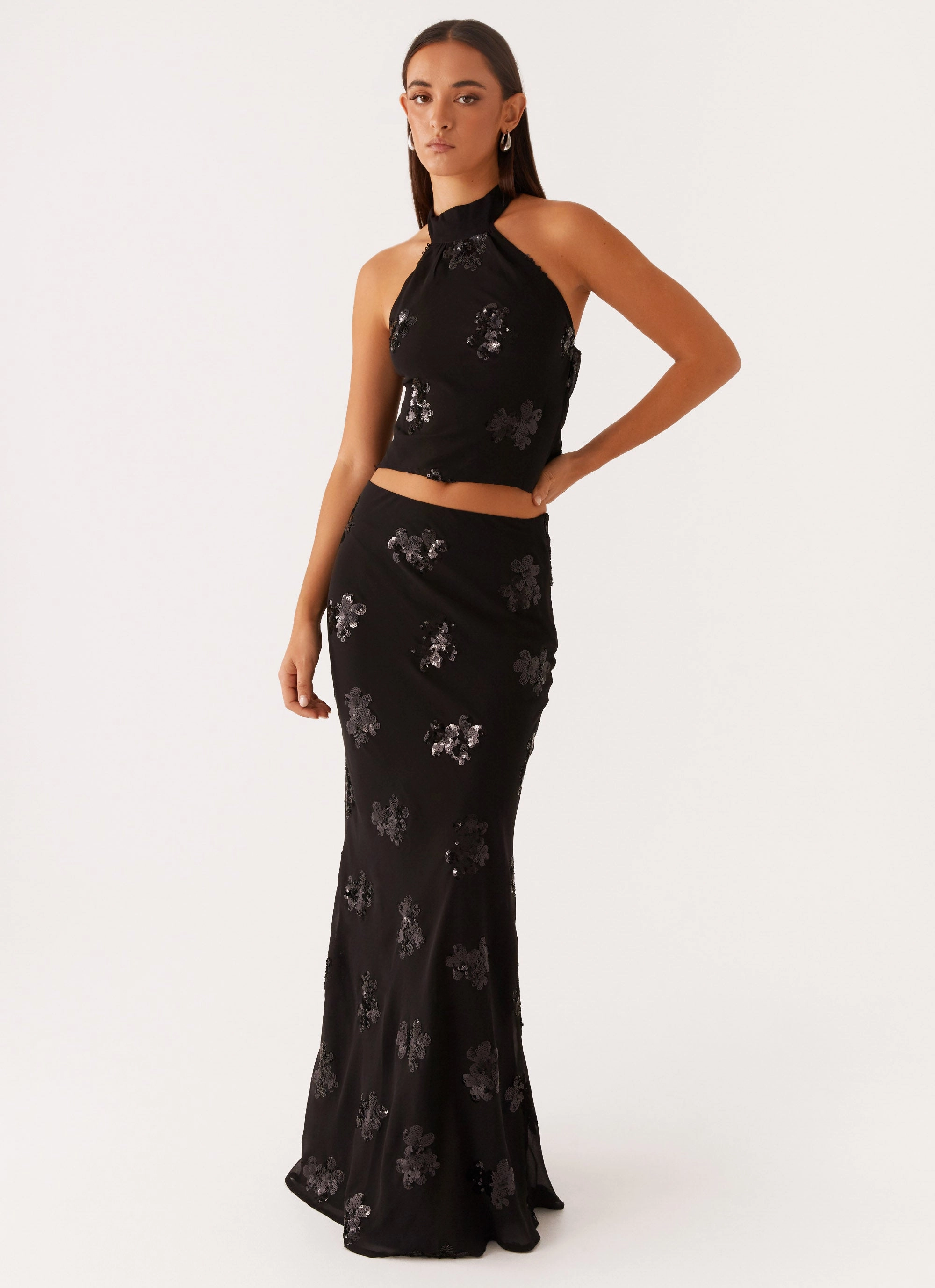 Stay Coolness Indoor Use Cillian Sequin Halter Top - Black