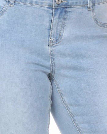Weekend Getaway Stylish Super Stretch Denim | Light Blue