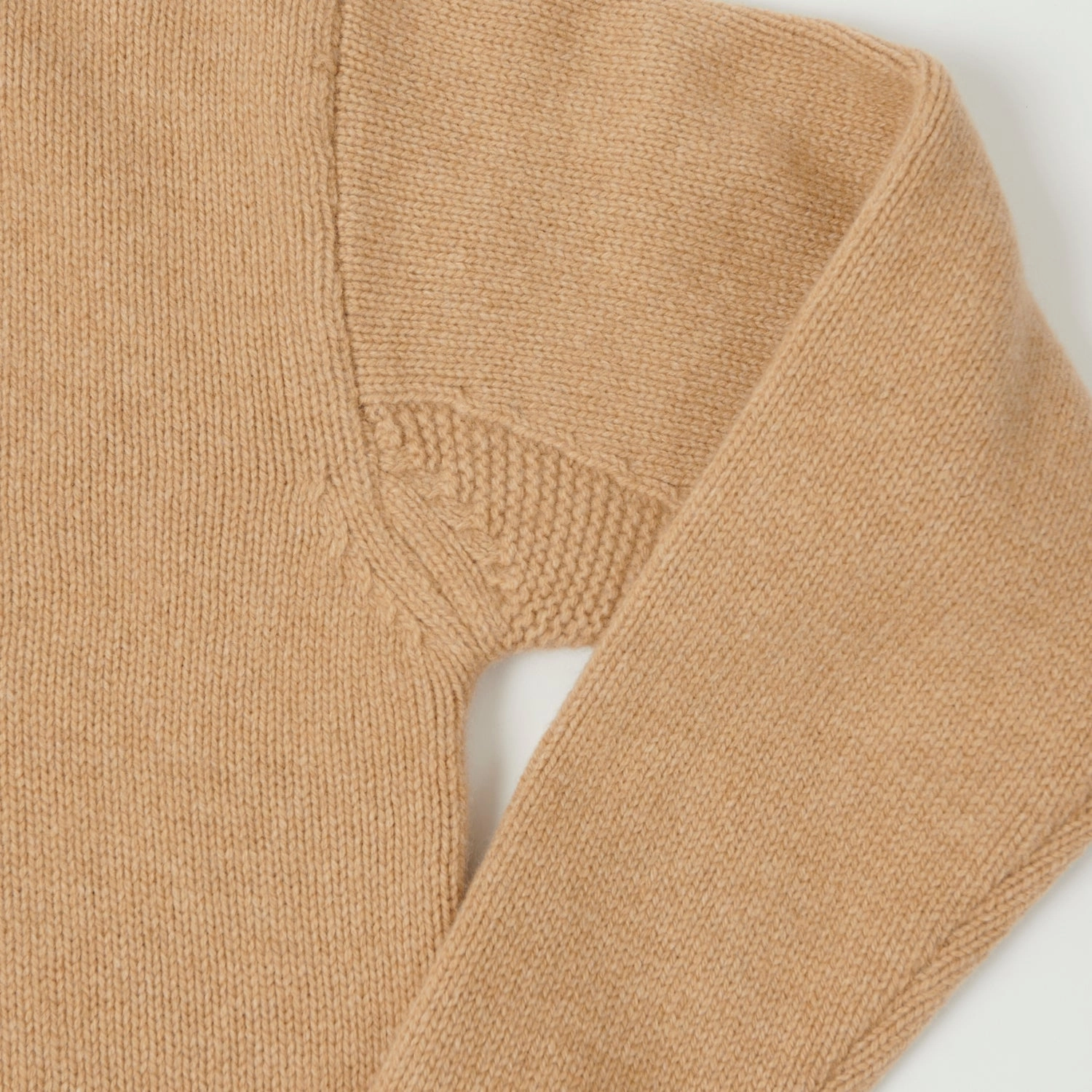 Merz b. Schwanen 'Good Basics' Wool Cashmere Knit Turtleneck - Toffee Subtle Detail