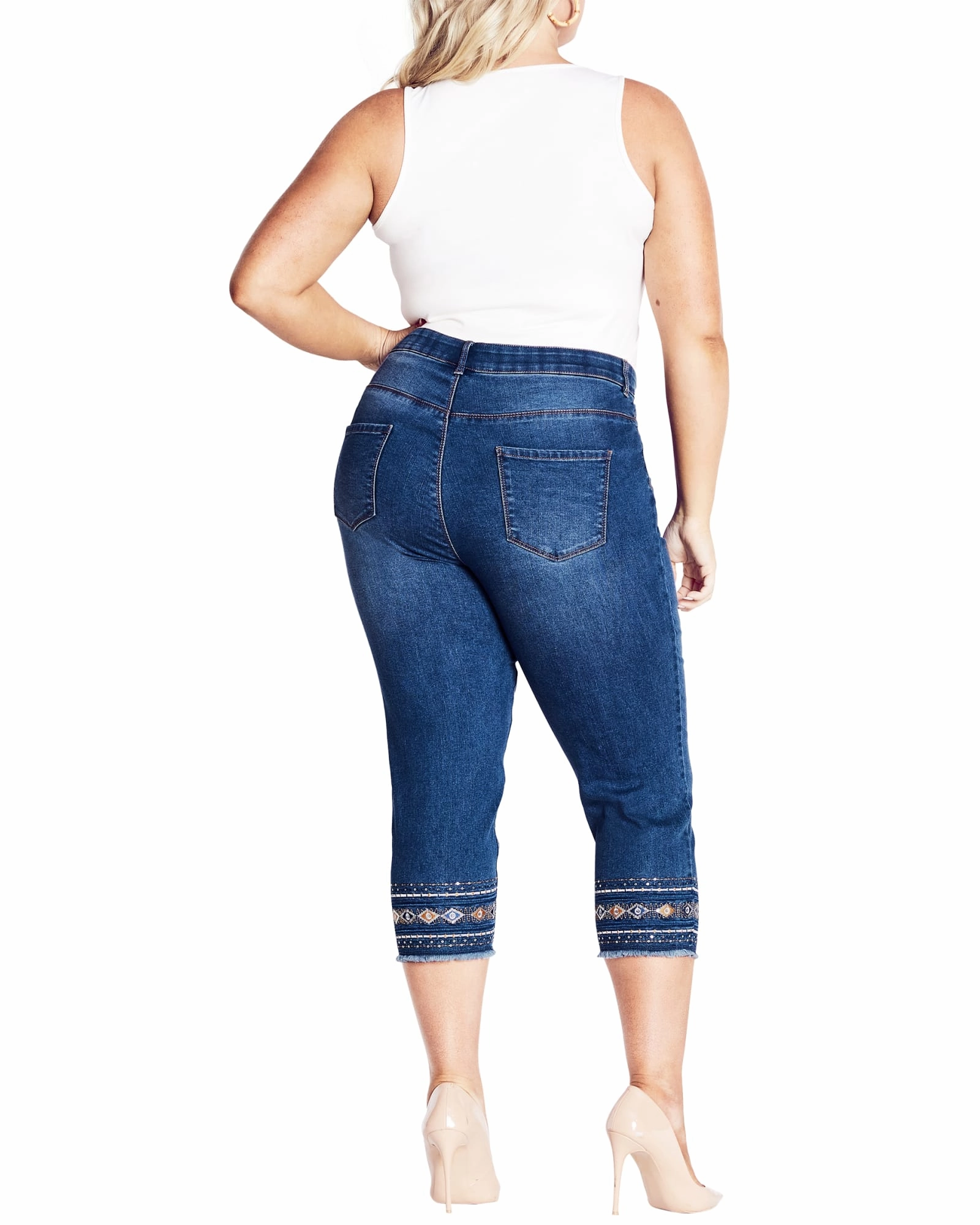 Modern Minimalist Creative Look Lola Detail Jean | Mid Wash