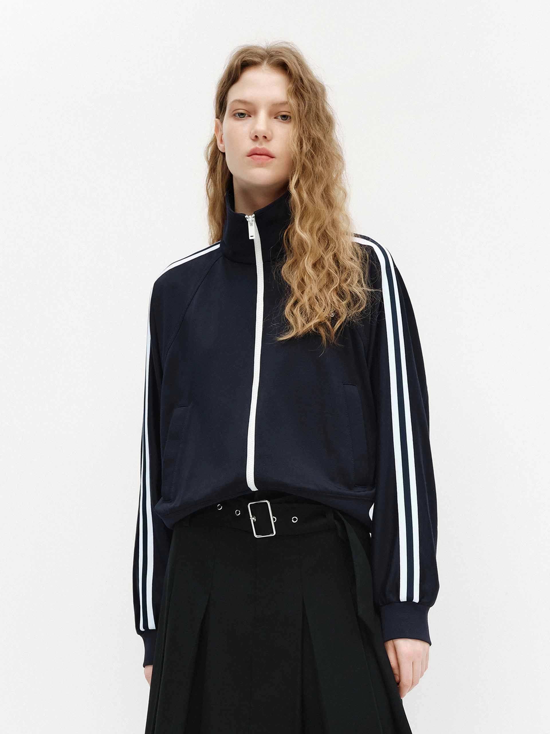 Layer Versatility Contrast Trim Short Jacket