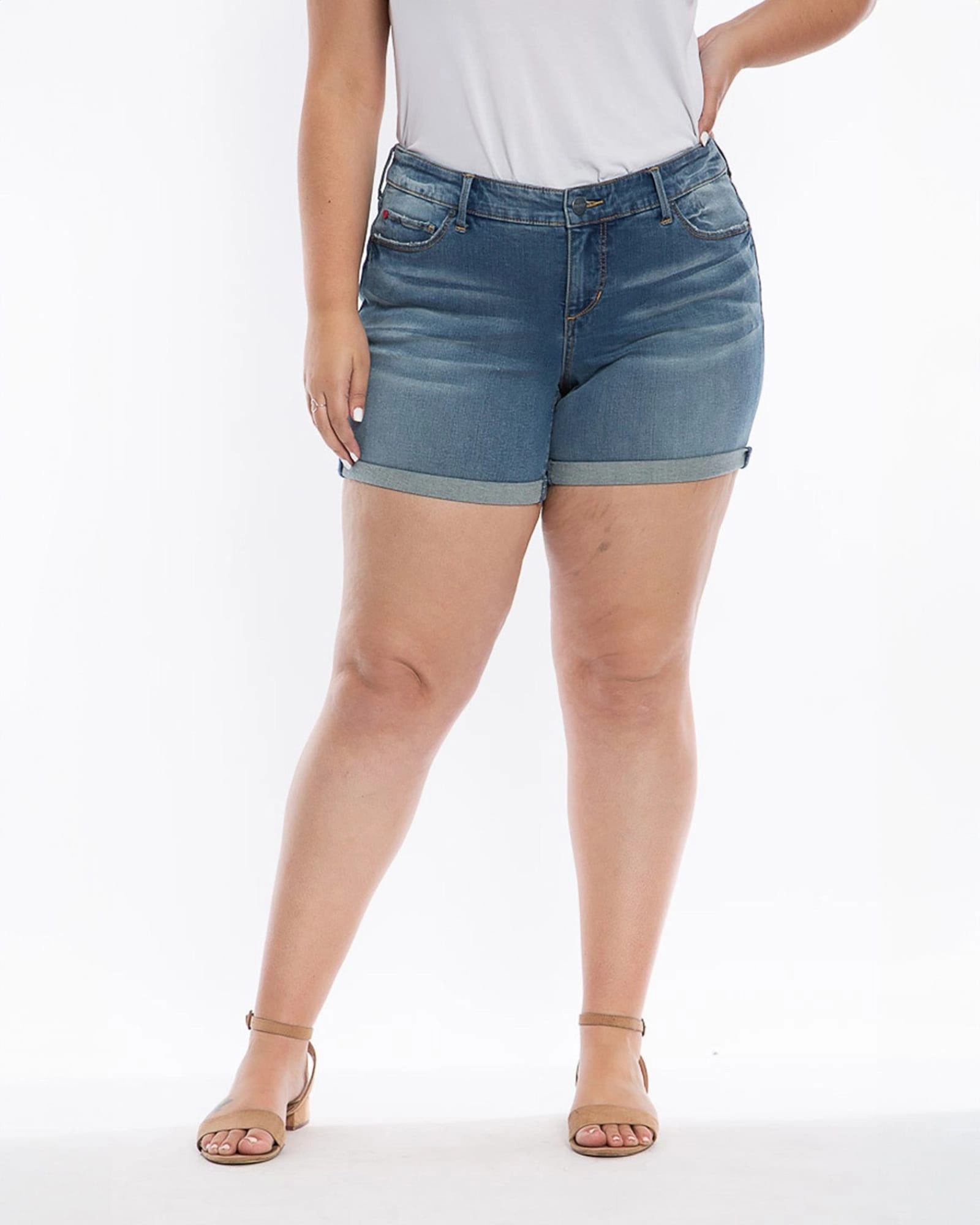 Rolled Shorts - Kinslee | KINSLEE Eco Friendly Chill Outfit Road Trip
