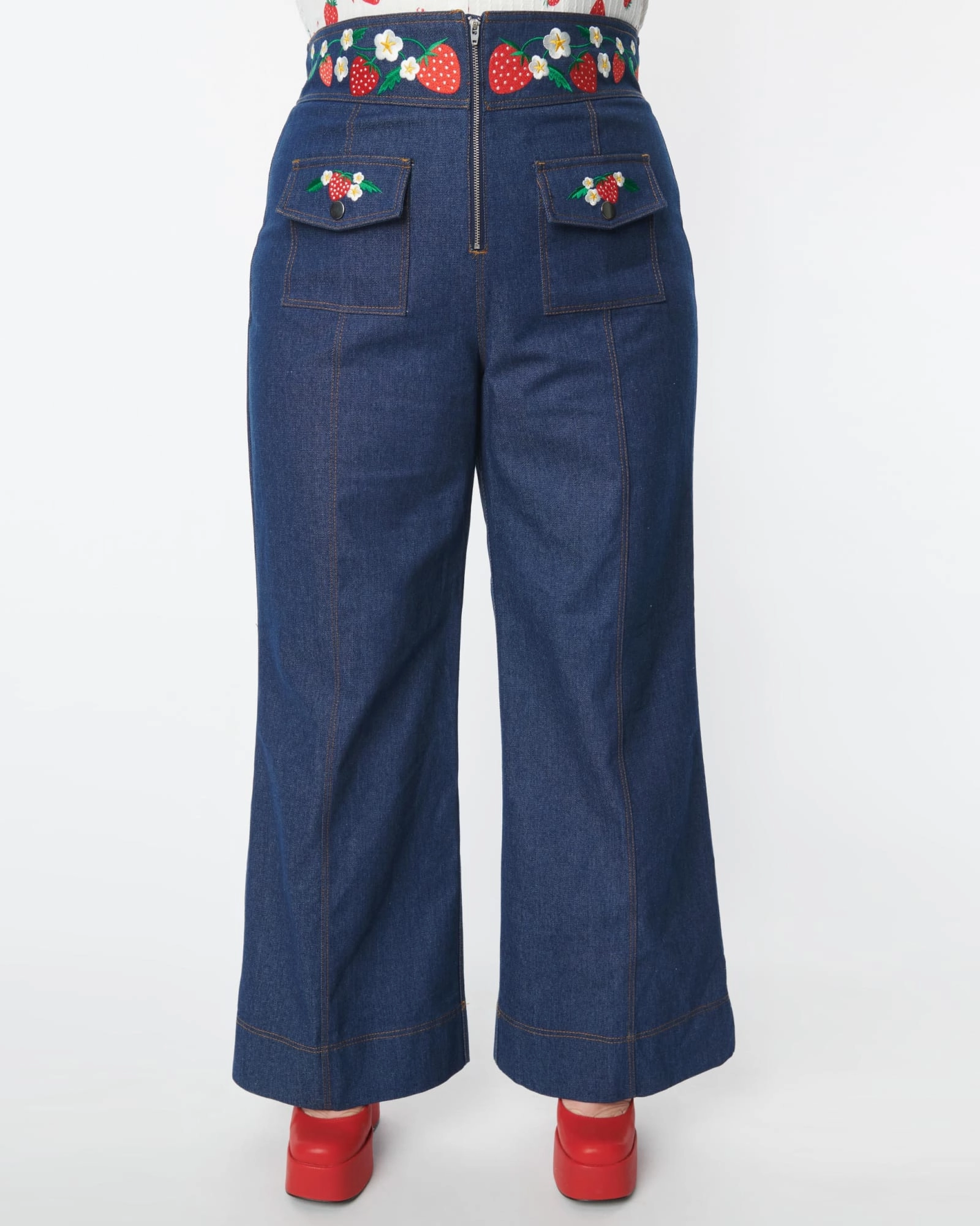 Fashion Routine Smak Parlour Plus Size Strawberry Blossom Embroidered Denim Wide Leg Pants | Dark Denim
