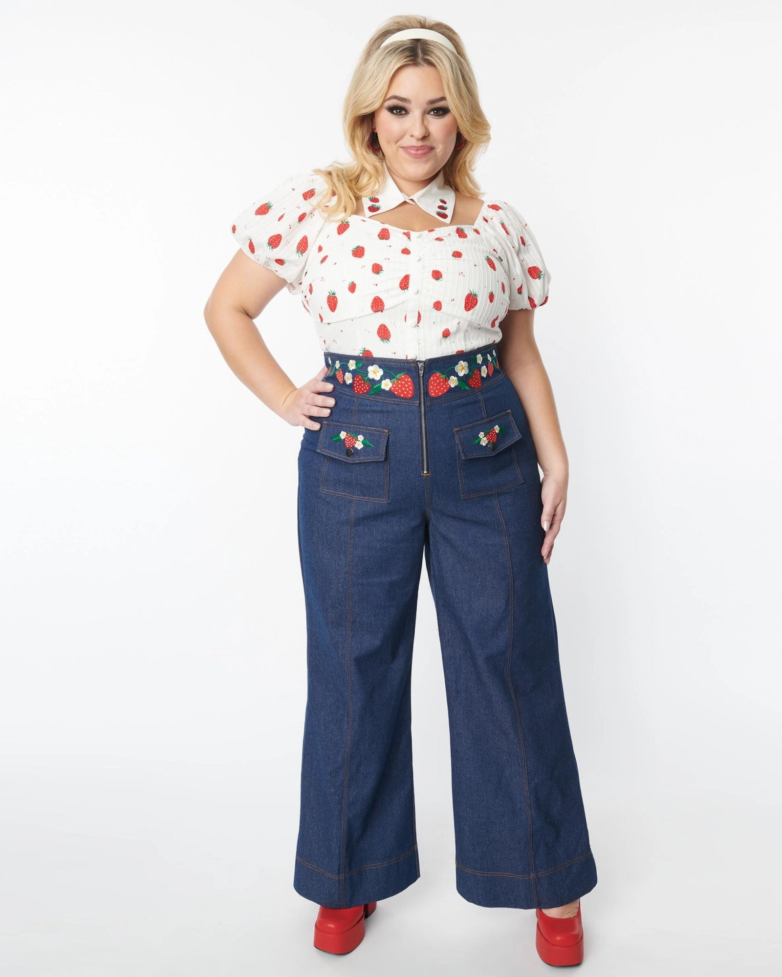 Breathable Feel Smak Parlour Plus Size Strawberry Blossom Embroidered Denim Wide Leg Pants | Dark Denim