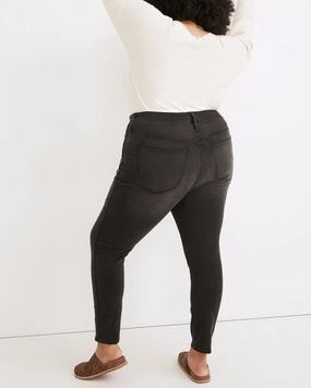 Curvy Roadtripper Supersoft Skinny Jeans in Ardley Wash | Black Loose Spring Mood Soft Finish