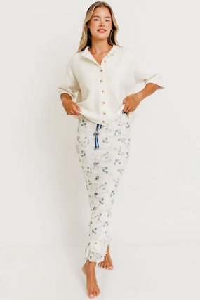 Davina Button-Up Sweater in Off-White Roomy Pockets