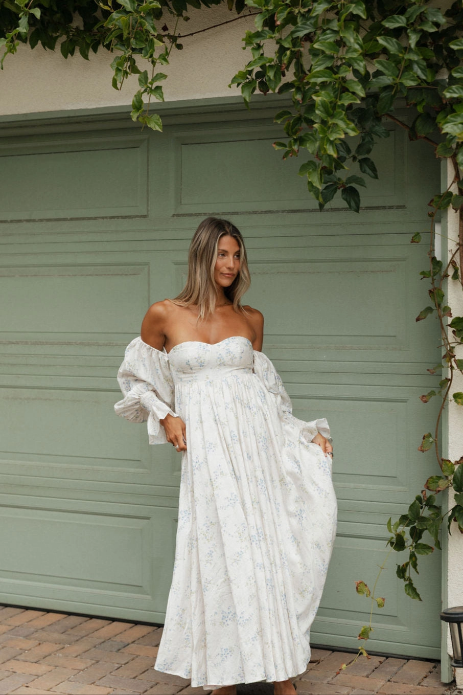 Dear Skye Floral Dress in Blue Holiday-Party