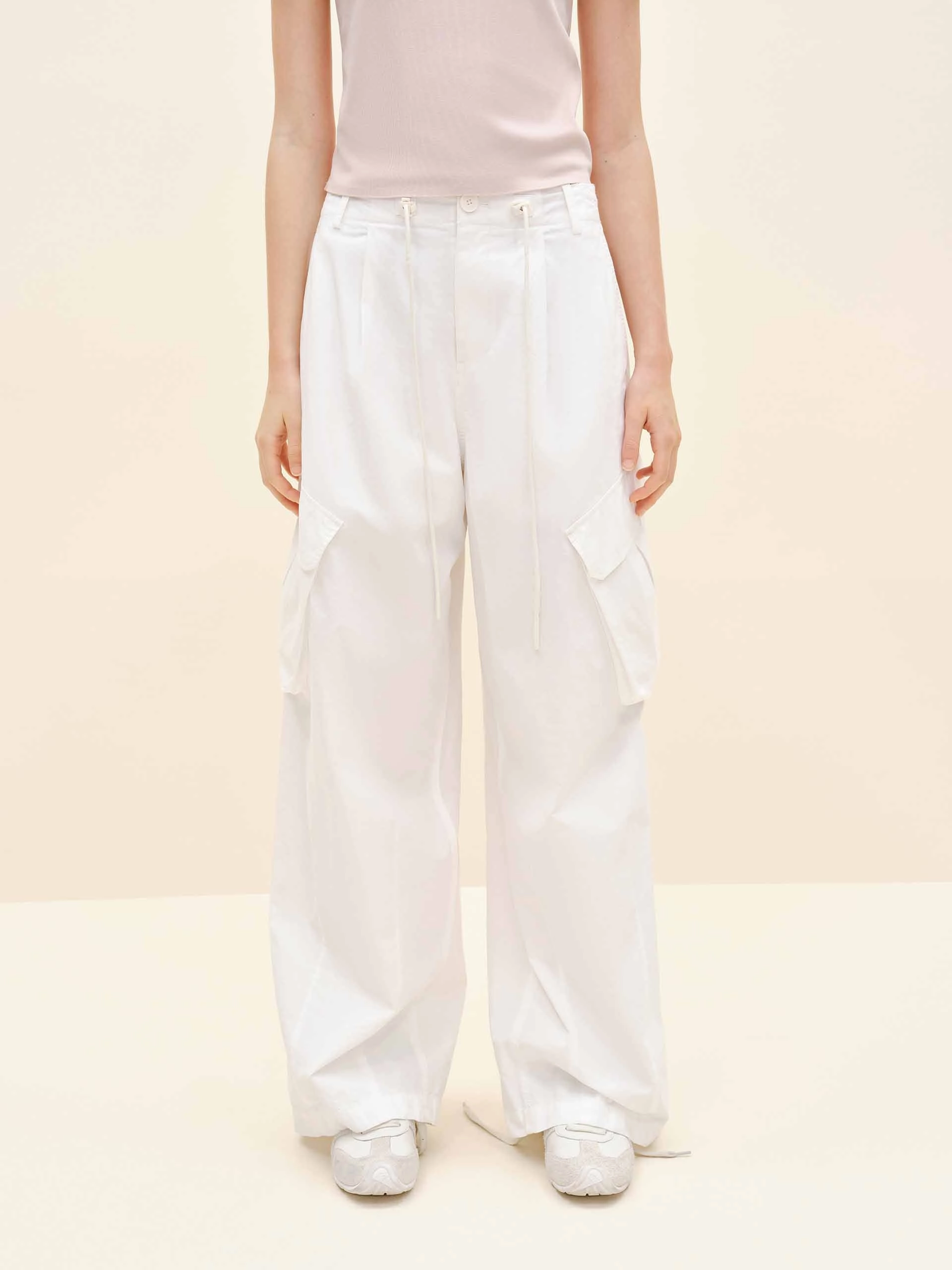 Minimal Design Easy Flex Design Drawstring Cargo Trousers