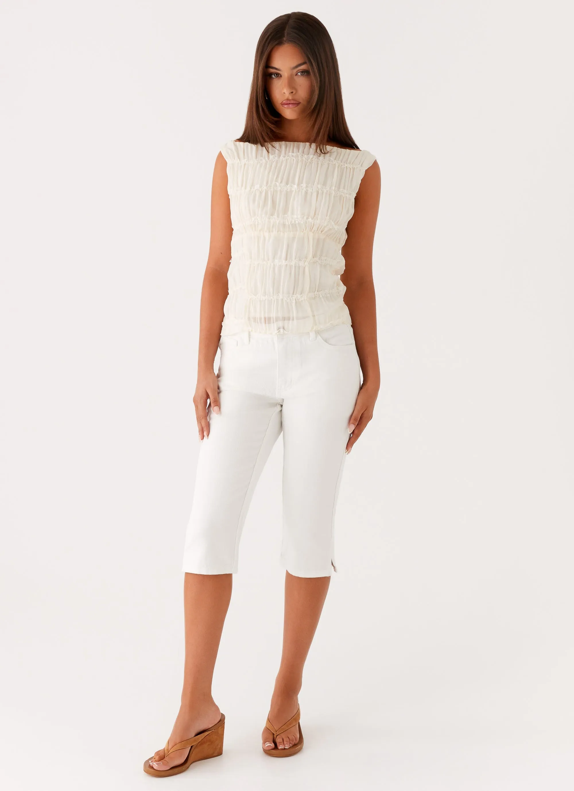 Evening Stroll Athlete Fit Rocco Denim Capri Pants - Off White