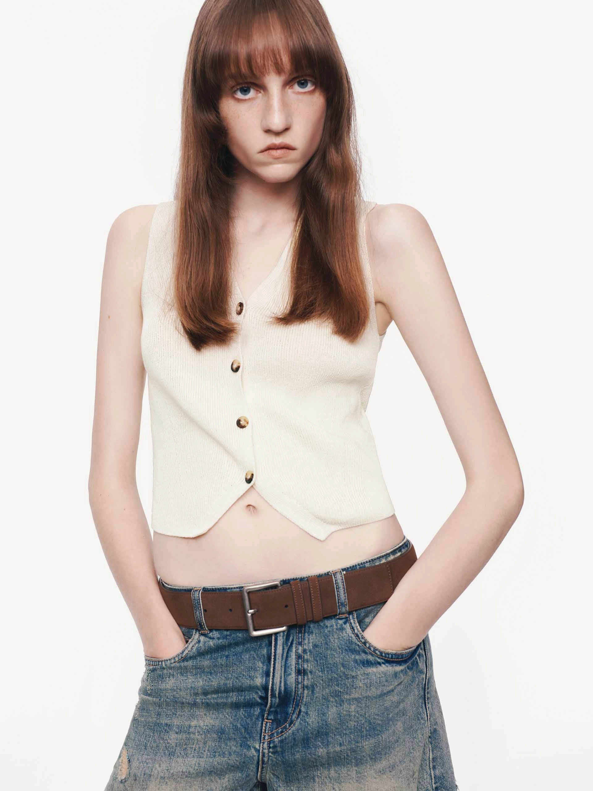 Leisure Look V-neck Fitted Wool Cardigan