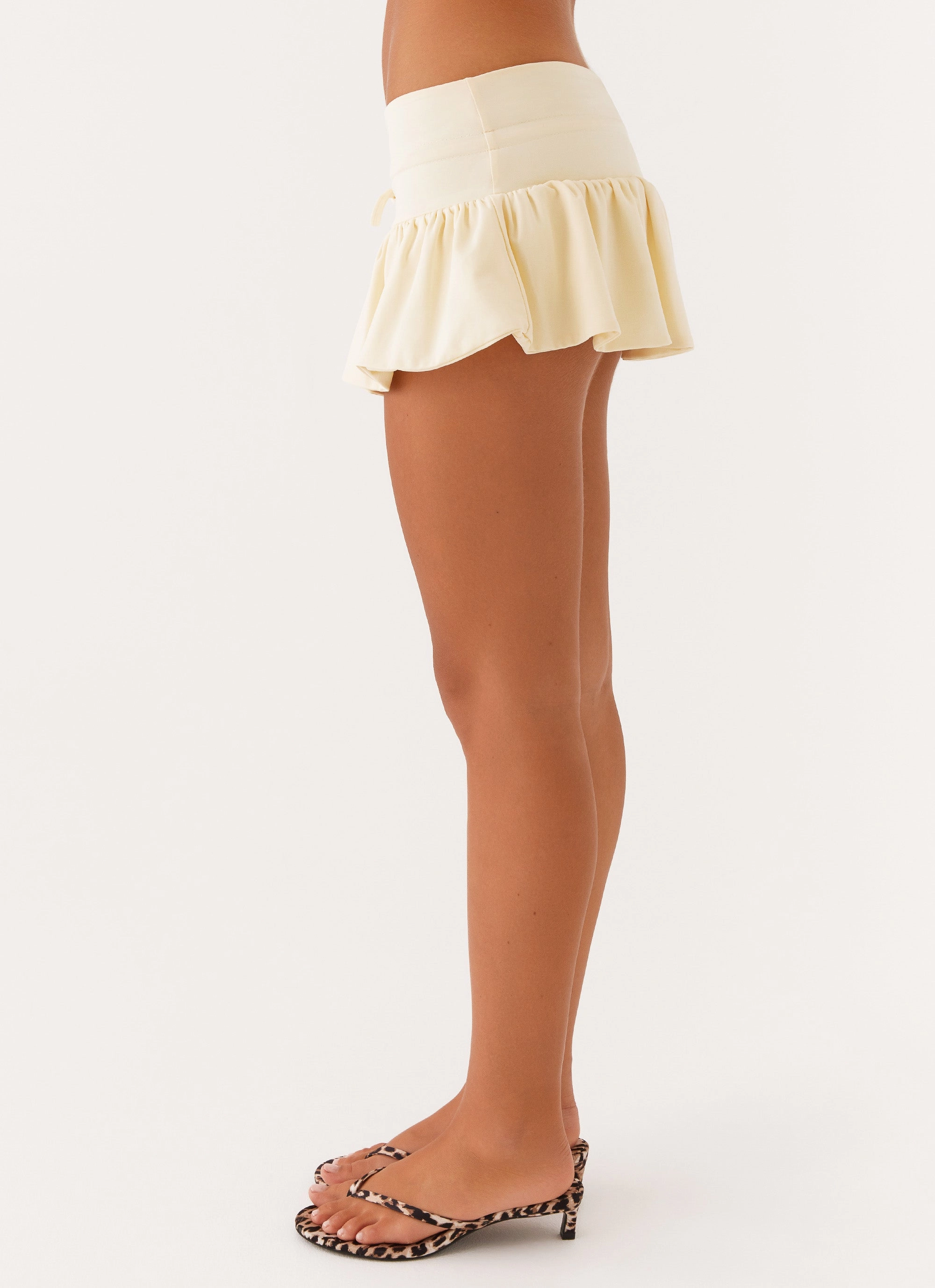 Tailored Cut Landon Mini Skort - Lemon