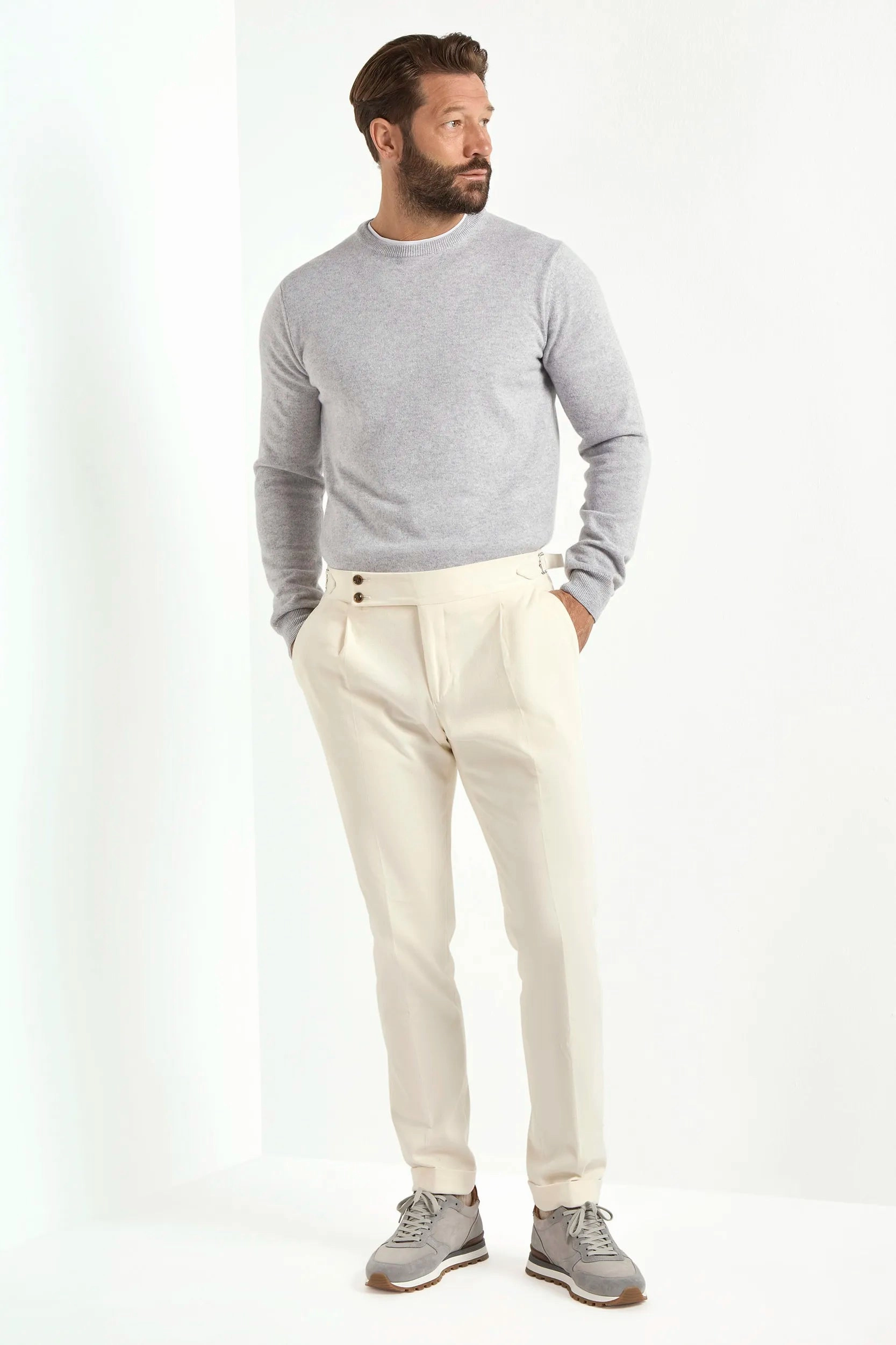 Ice grey cashmere round neck ?C Made in italy Plush Inner Lining