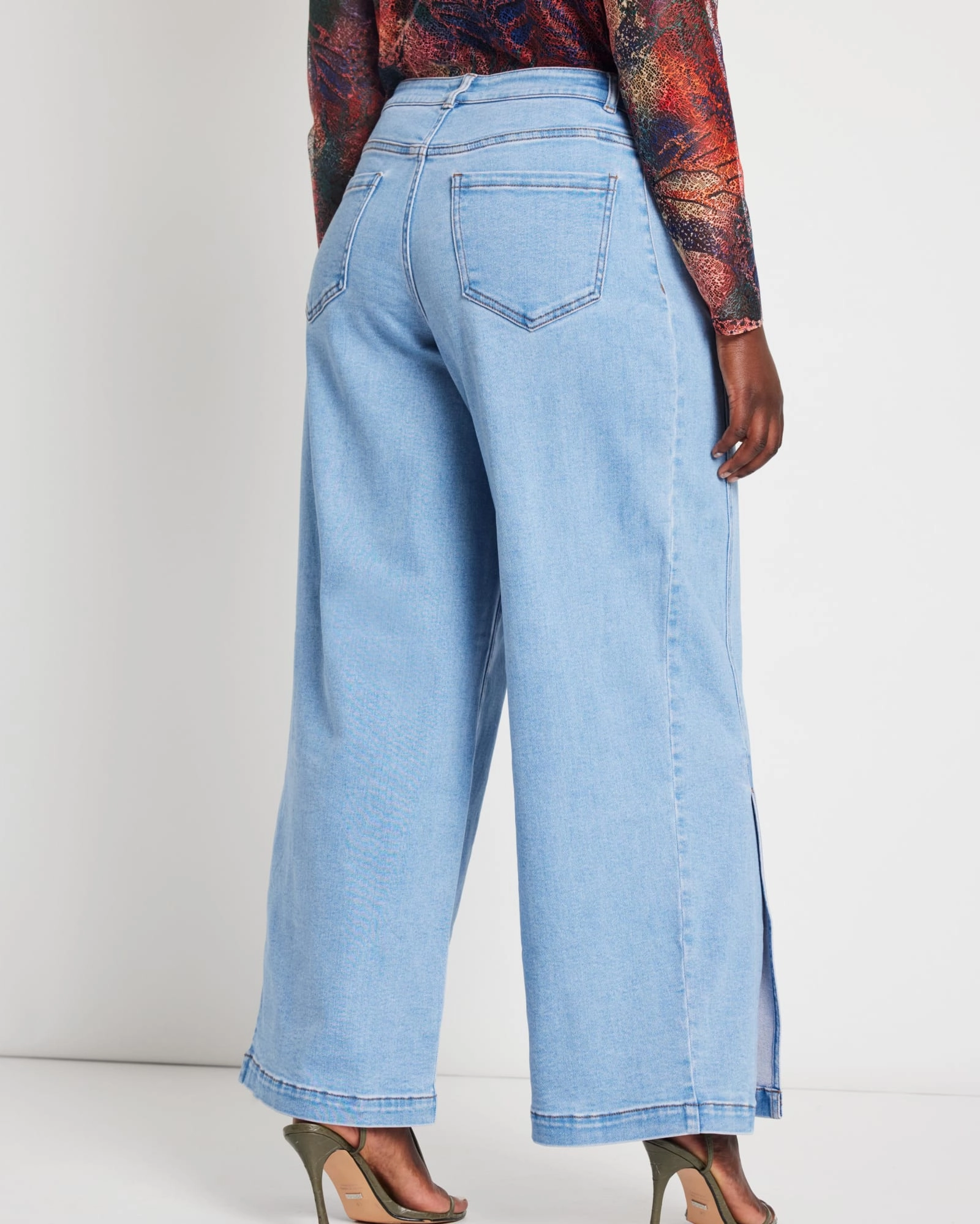 Chill Attire Nature Lover Gym Ready Music Event Celia Wide Leg Jean with Slit | Light Wash