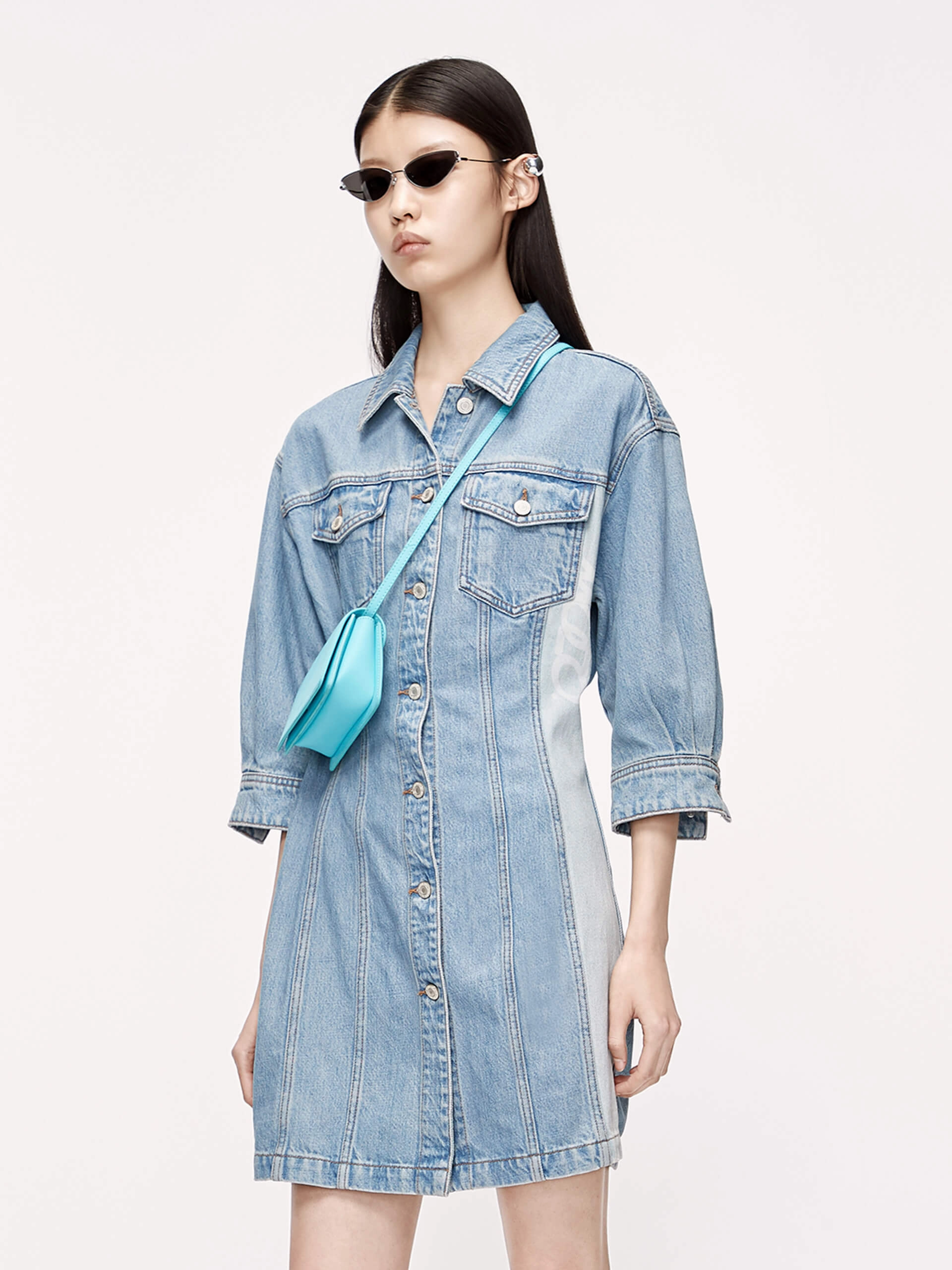 Contrast Buttoned Denim Dress Edge Detail