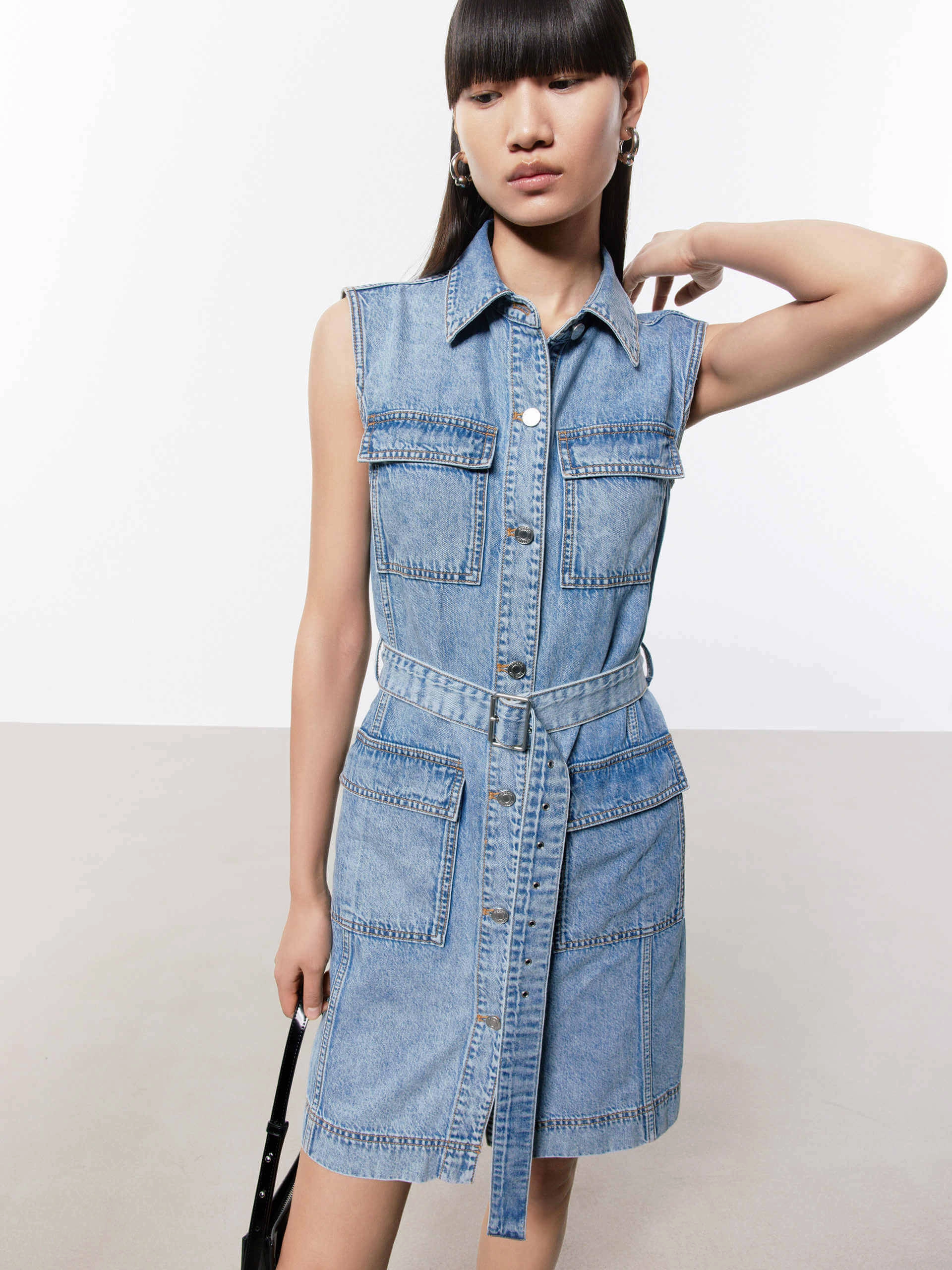Cozy Mood Smart And Comfortable Belt Sleeveless Denim Dress