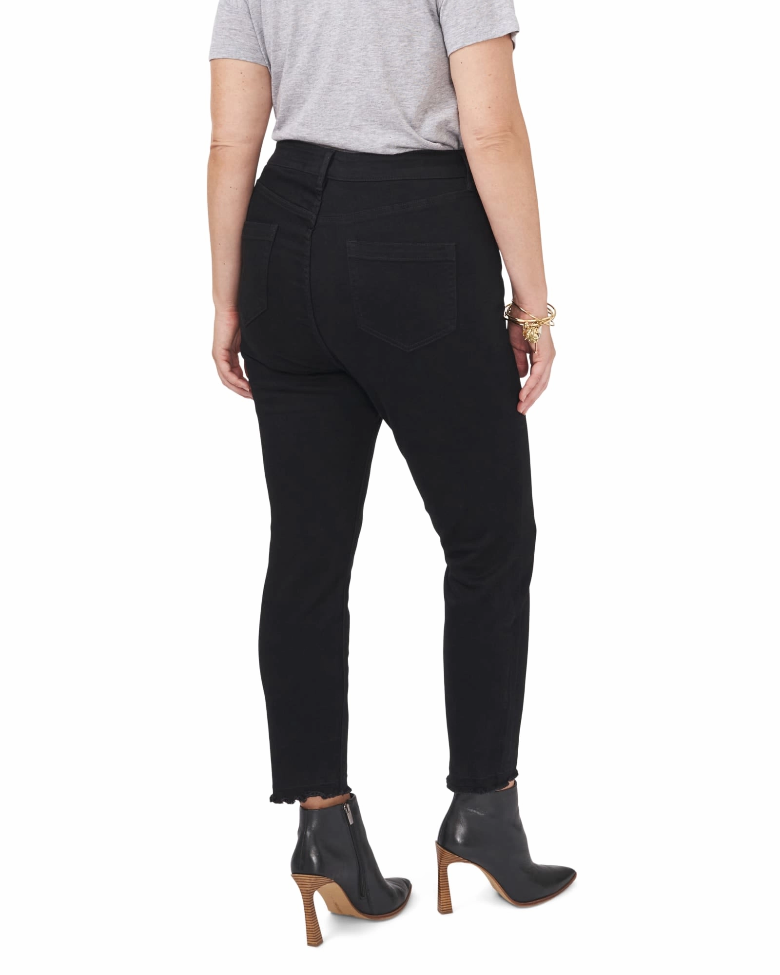 Baylee Frayed Ankle Jean | LA BREA WASH Base Fit Piece Casual Friday Classic