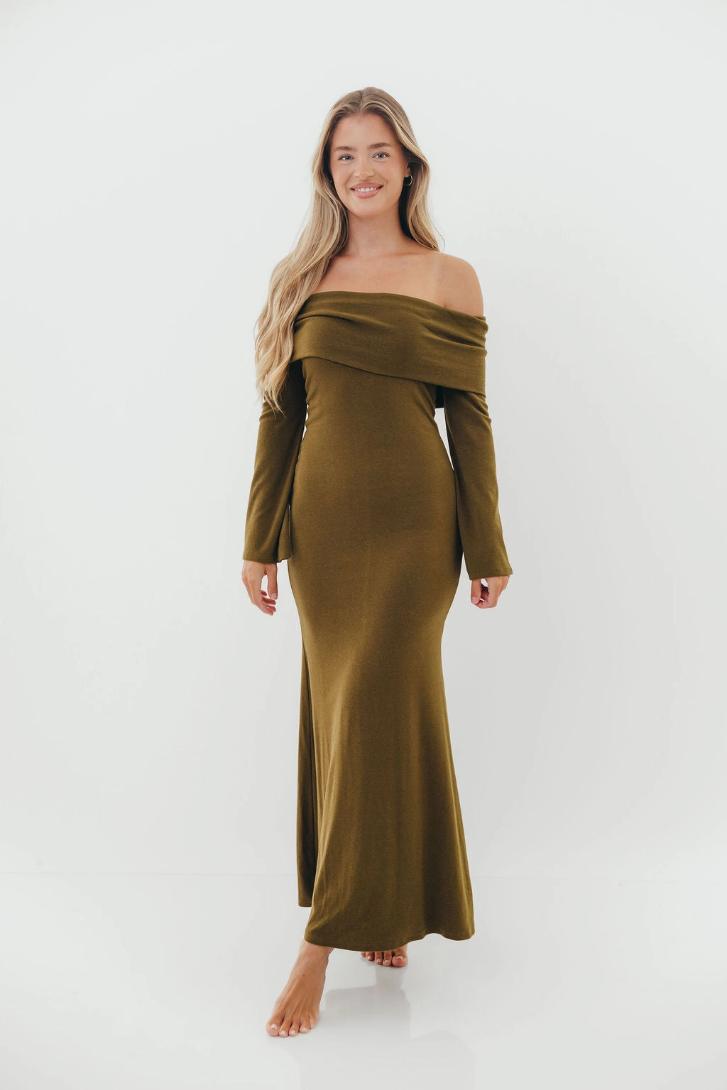 Villa Light Monroe Maxi Dress with Long Sleeves in Olive Green- Bump Friendly