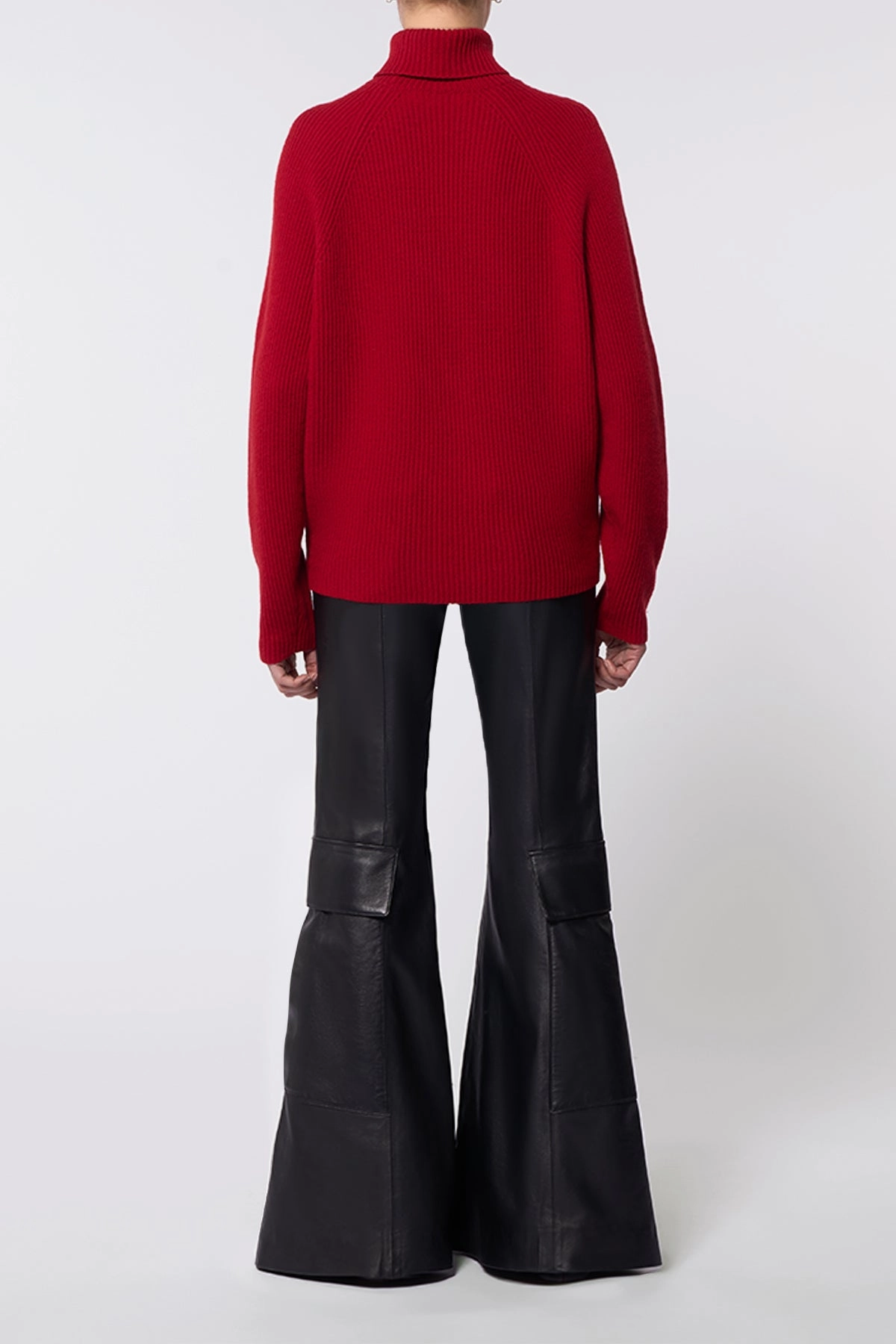 Gentle Fabric Subtle Details Wigman Knit Turtleneck Sweater in Scarlet Red Cashmere