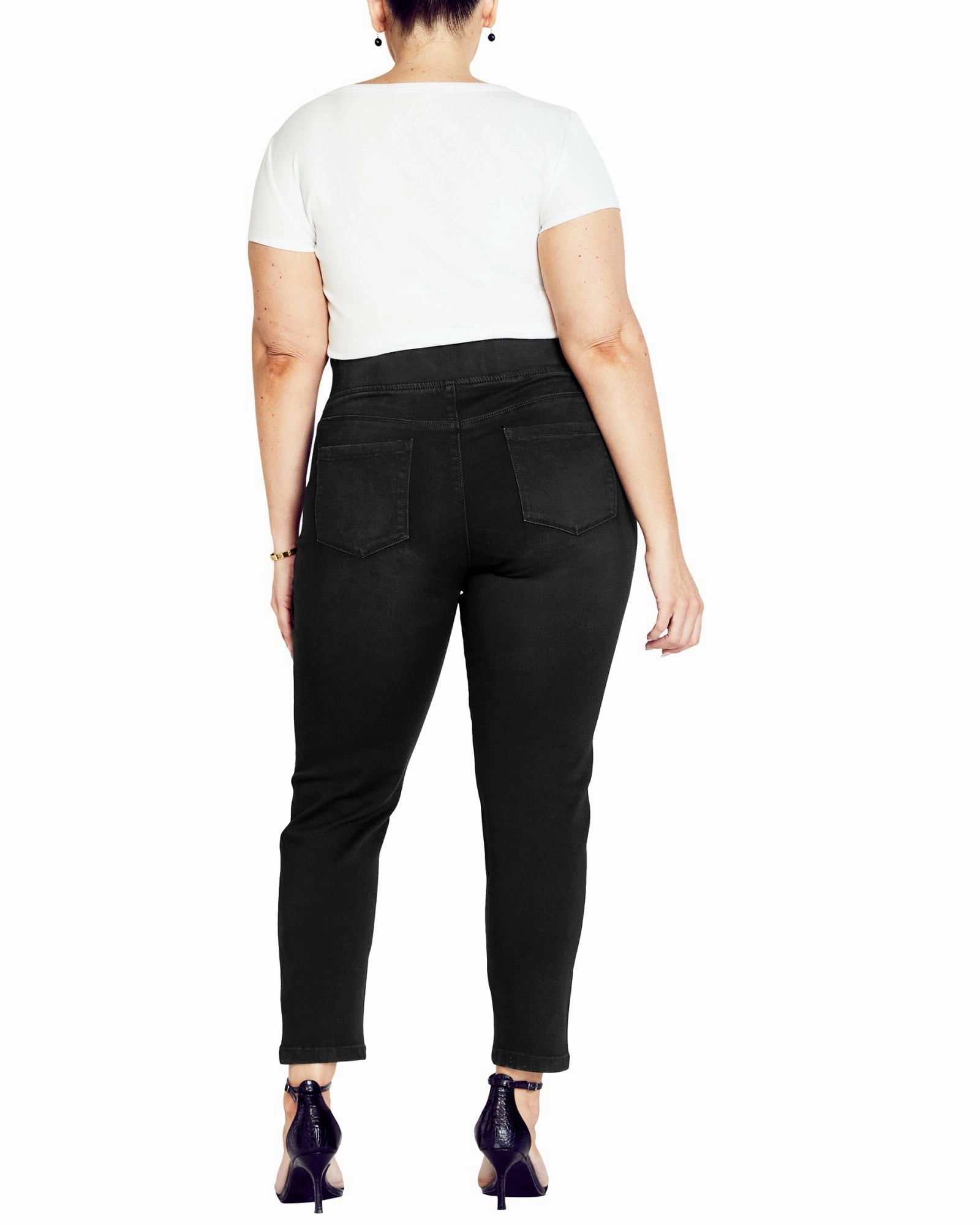 Melanie Butter Pull On Jean | AV Black Neutral Look Professional Wear Artist Vibe