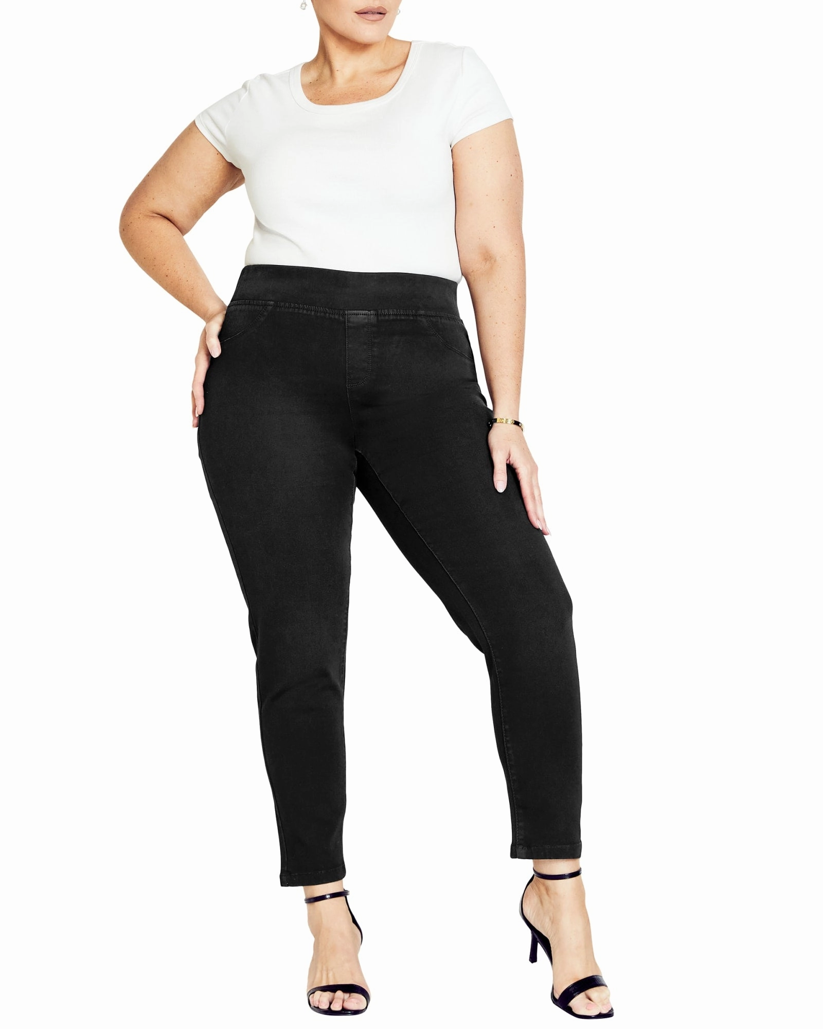 Melanie Butter Pull On Jean | AV Black Classic Design Subtle Palette