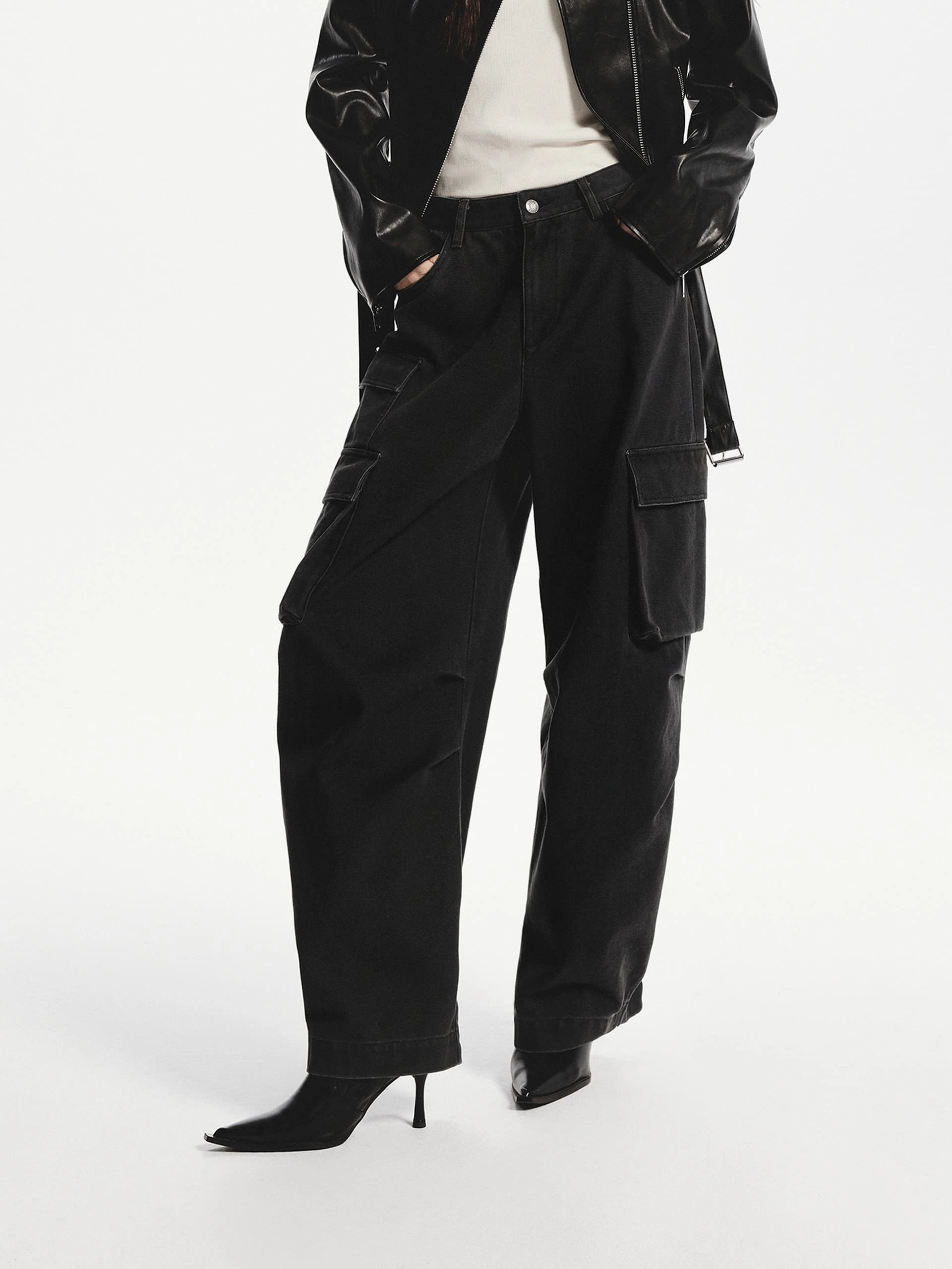 Barrel Leg Cargo Pants Zip-off legs ArticulatedJoints